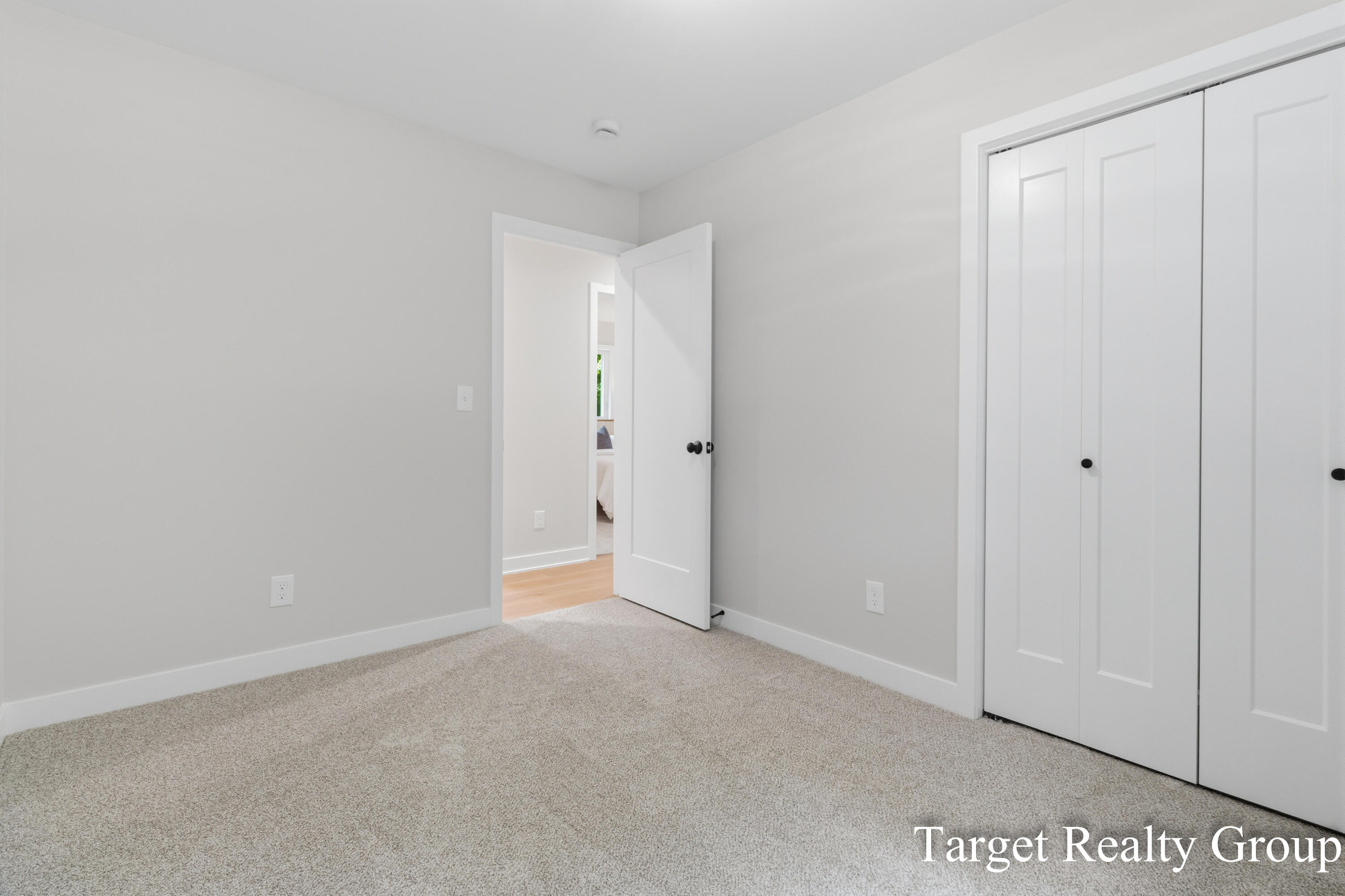 11648 Woodgate Drive NW Grand Rapids MI 49534