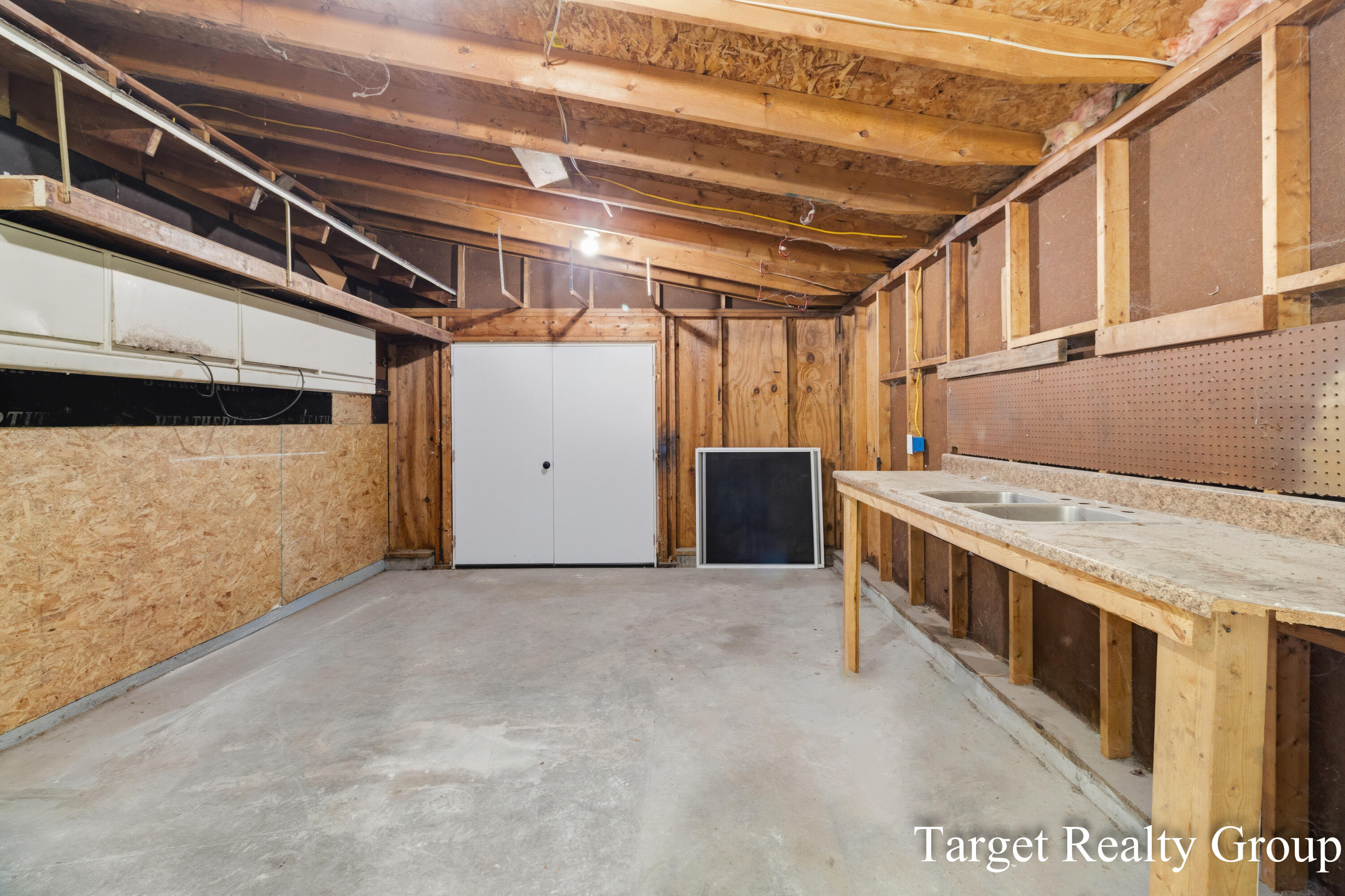 11648 Woodgate Drive NW Grand Rapids MI 49534