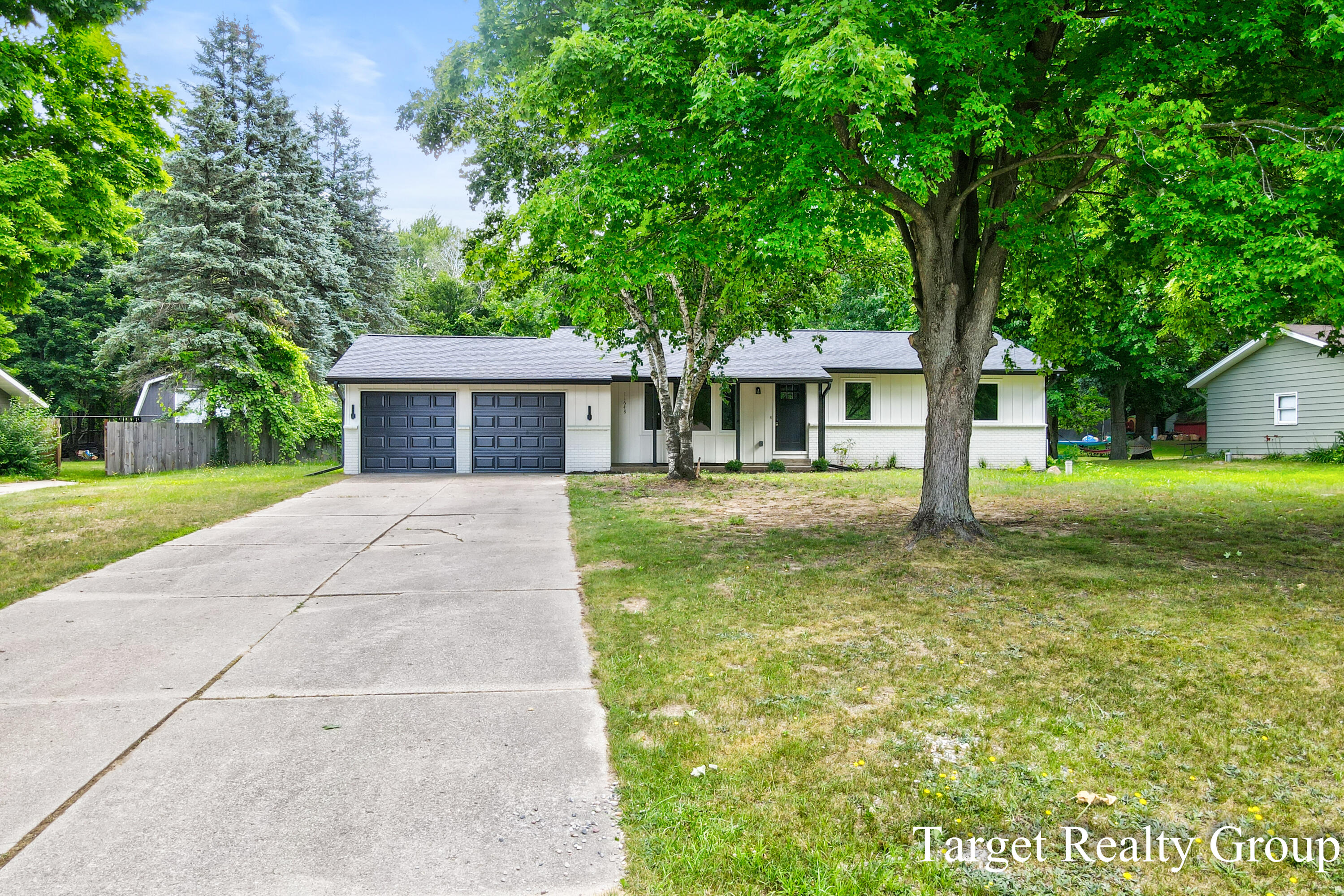 11648 Woodgate Drive NW Grand Rapids MI 49534
