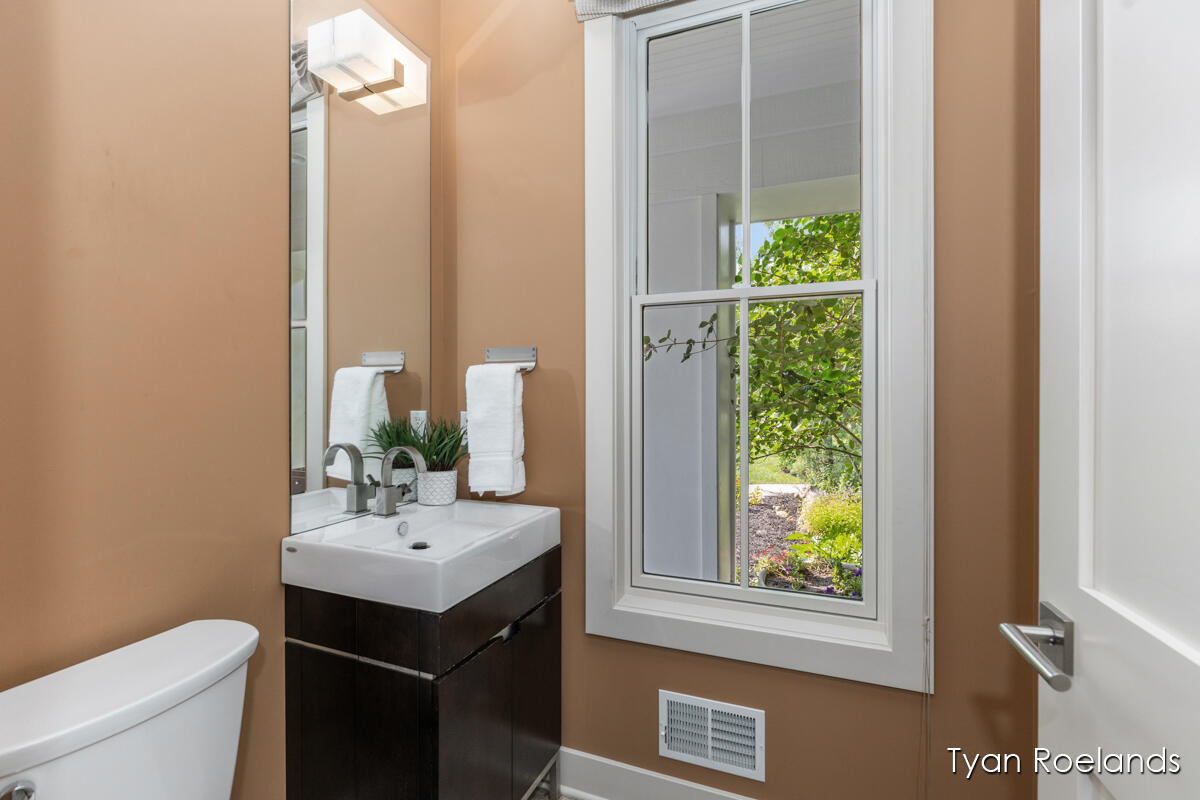 3757 Lake Birch Street NE Grand Rapids MI 49525