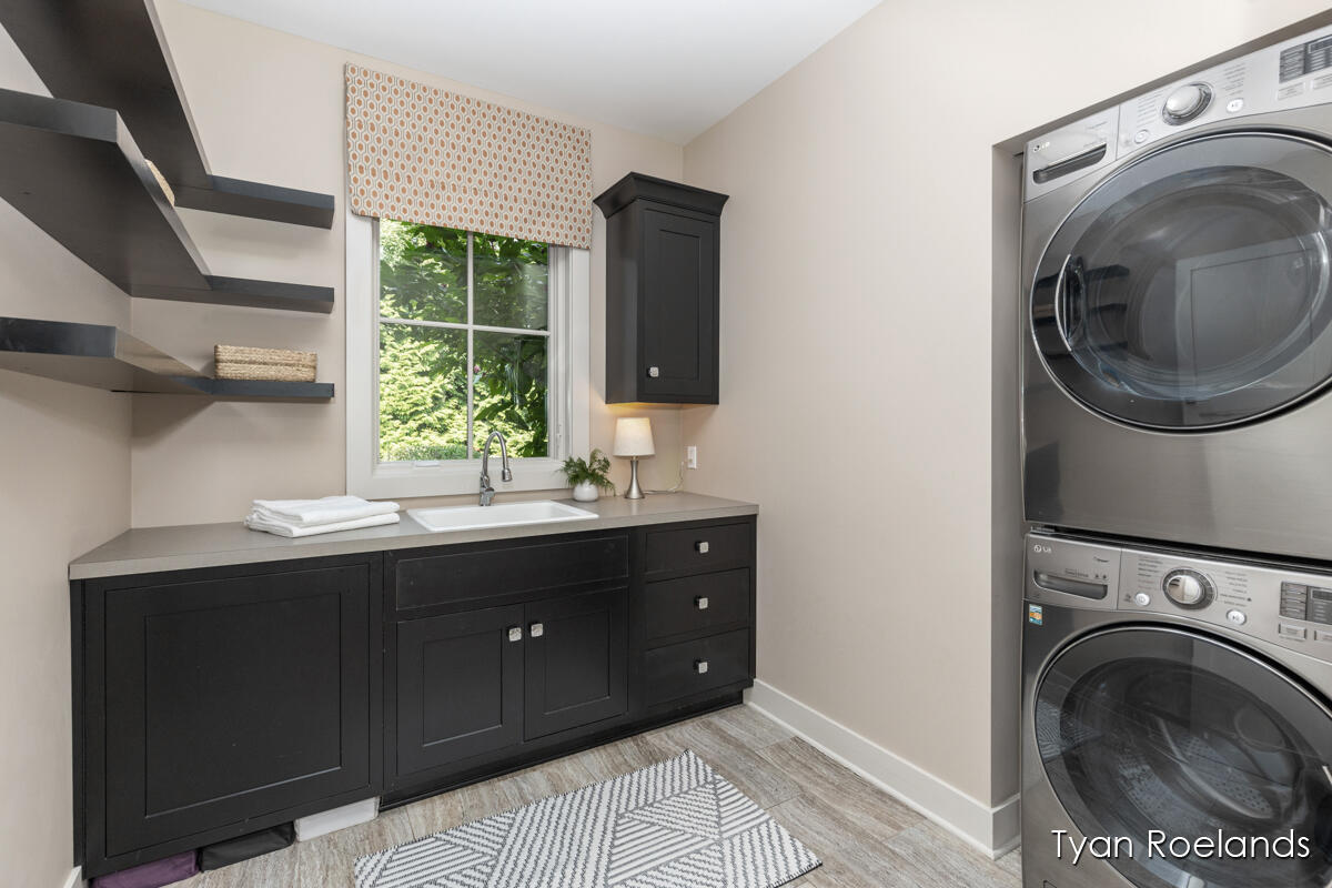 3757 Lake Birch Street NE Grand Rapids MI 49525