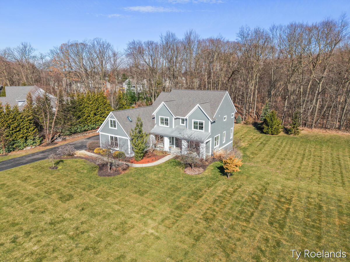 3757 Lake Birch Street NE Grand Rapids MI 49525