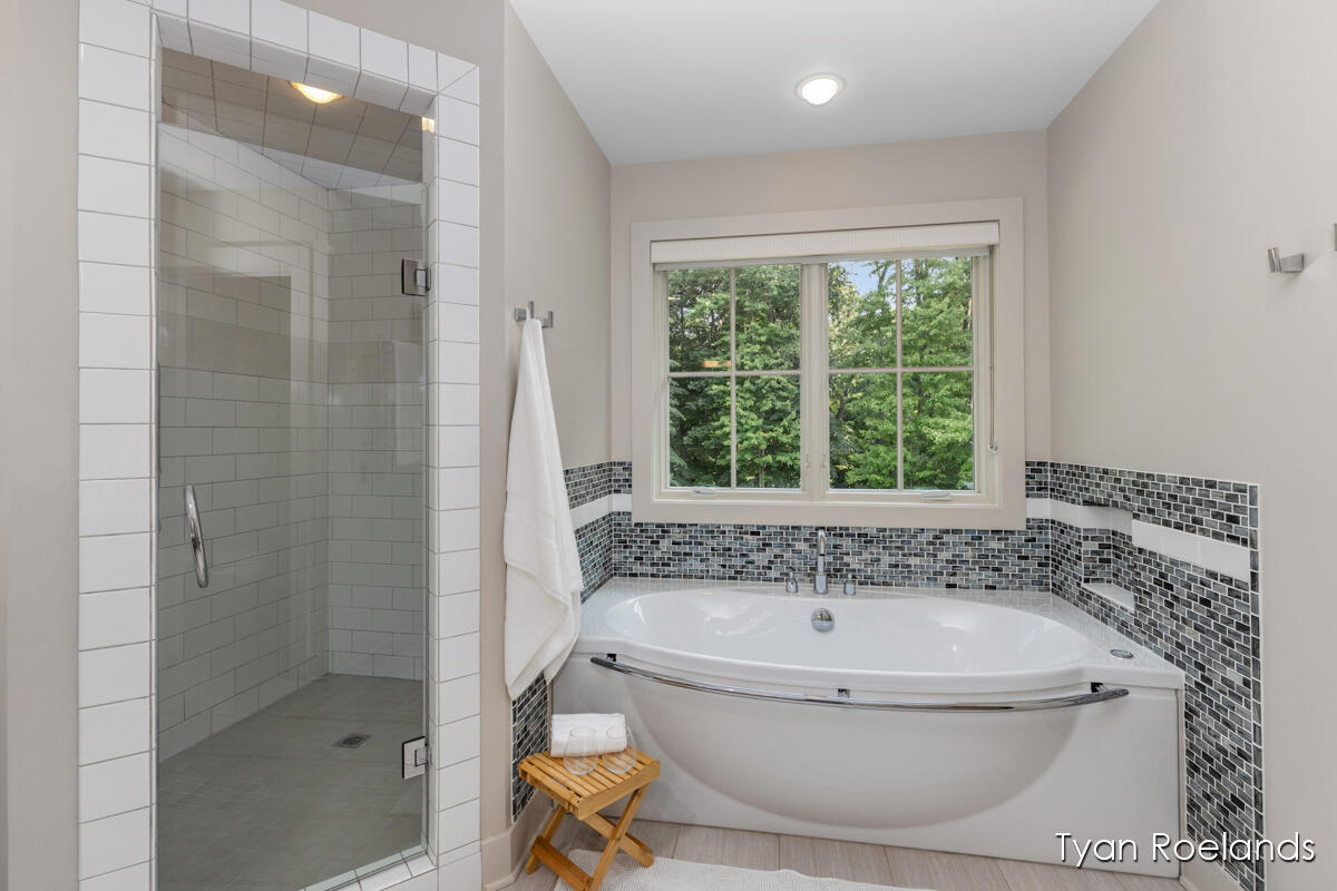 3757 Lake Birch Street NE Grand Rapids MI 49525