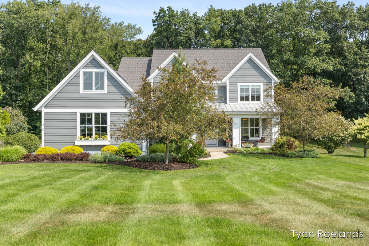 3757 Lake Birch Street NE Grand Rapids MI 49525