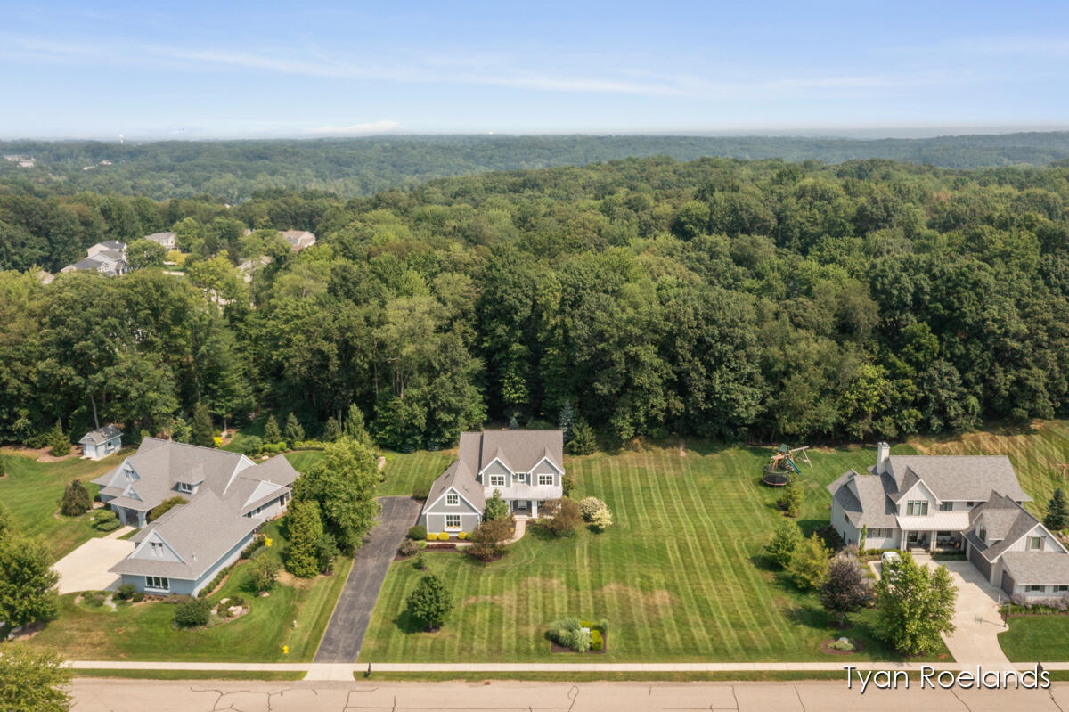 3757 Lake Birch Street NE Grand Rapids MI 49525