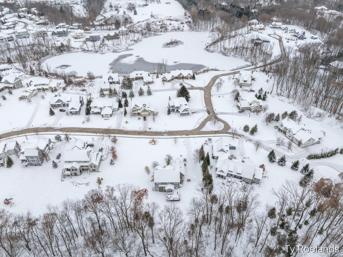 3757 Lake Birch Street NE Grand Rapids MI 49525