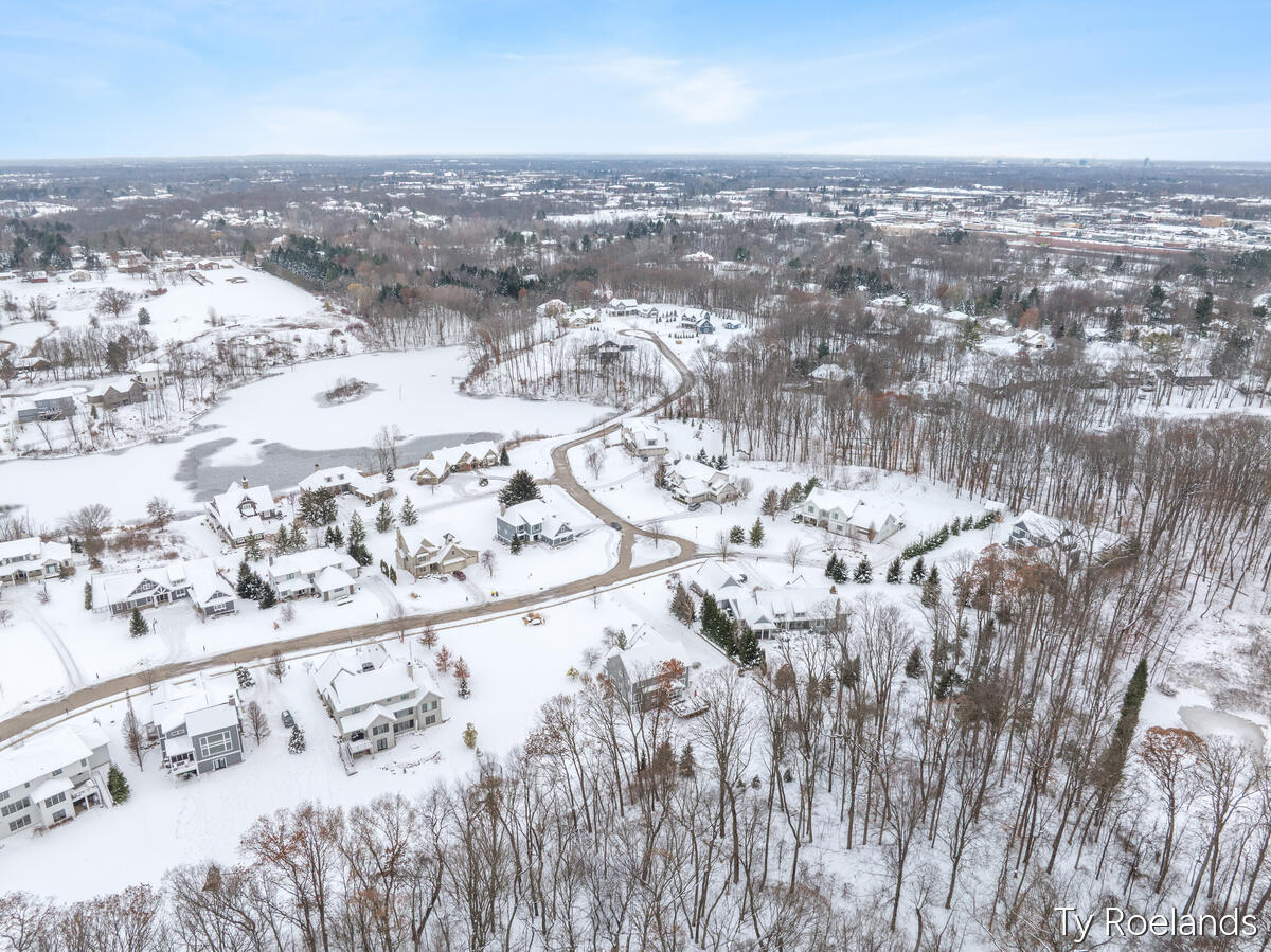 3757 Lake Birch Street NE Grand Rapids MI 49525