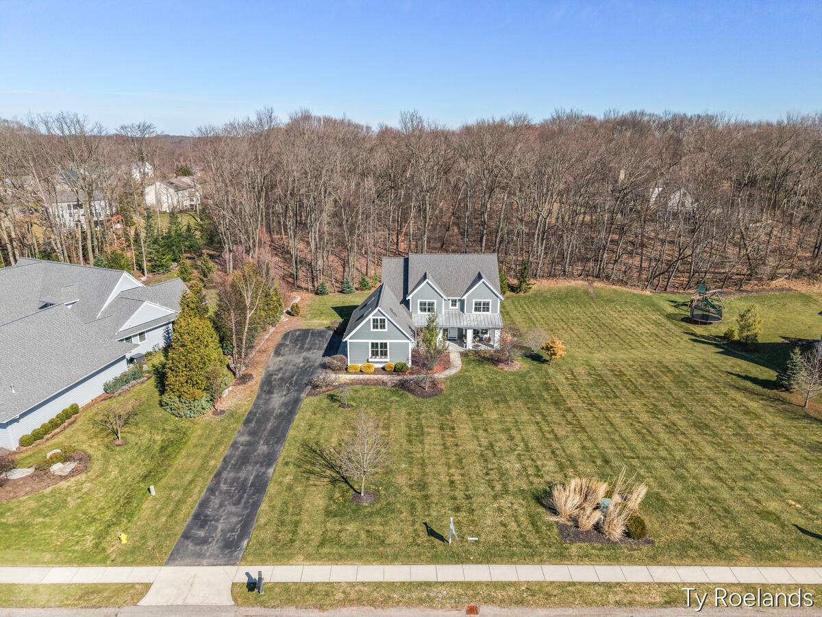 3757 Lake Birch Street NE Grand Rapids MI 49525