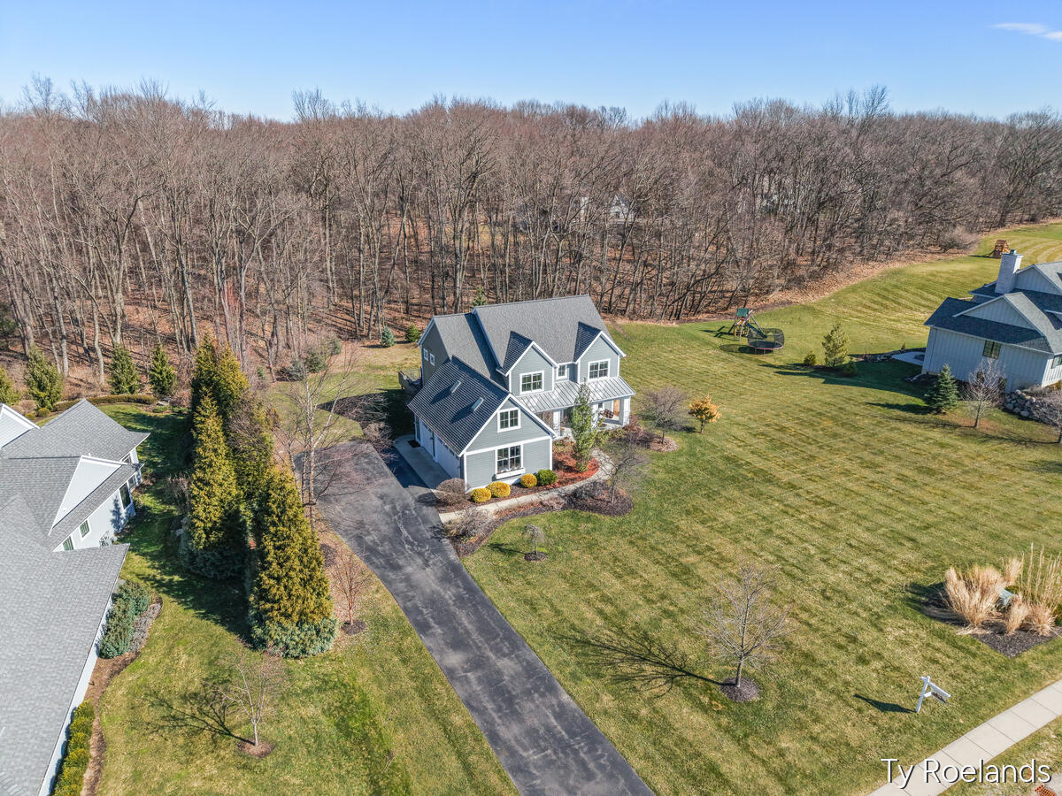 3757 Lake Birch Street NE Grand Rapids MI 49525