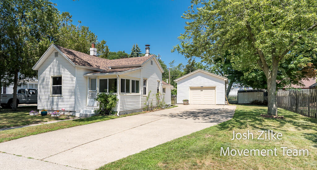 1215 Columbus Avenue Grand Haven MI 49417
