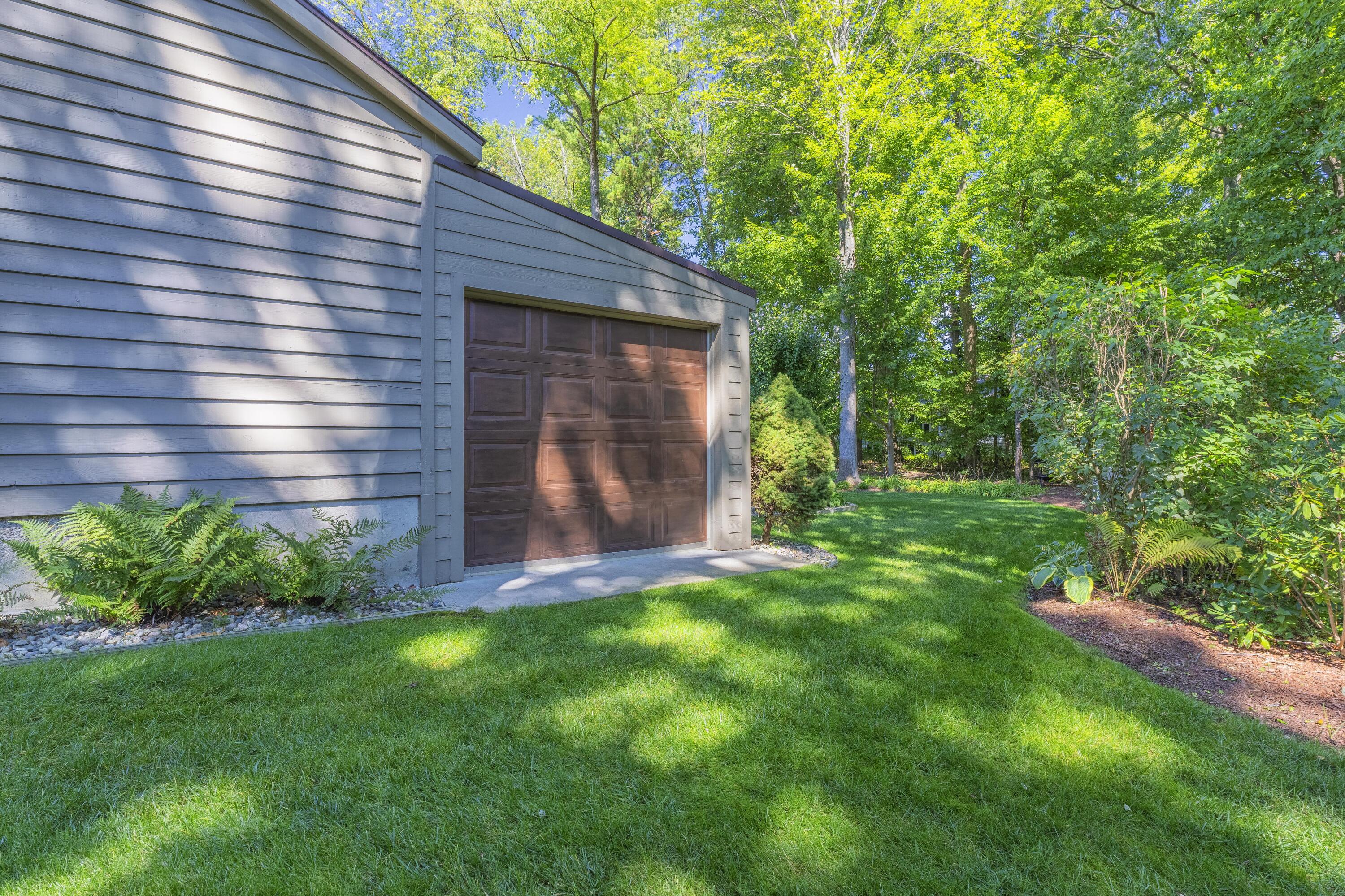 31 Forest Hills Drive Holland MI 49424