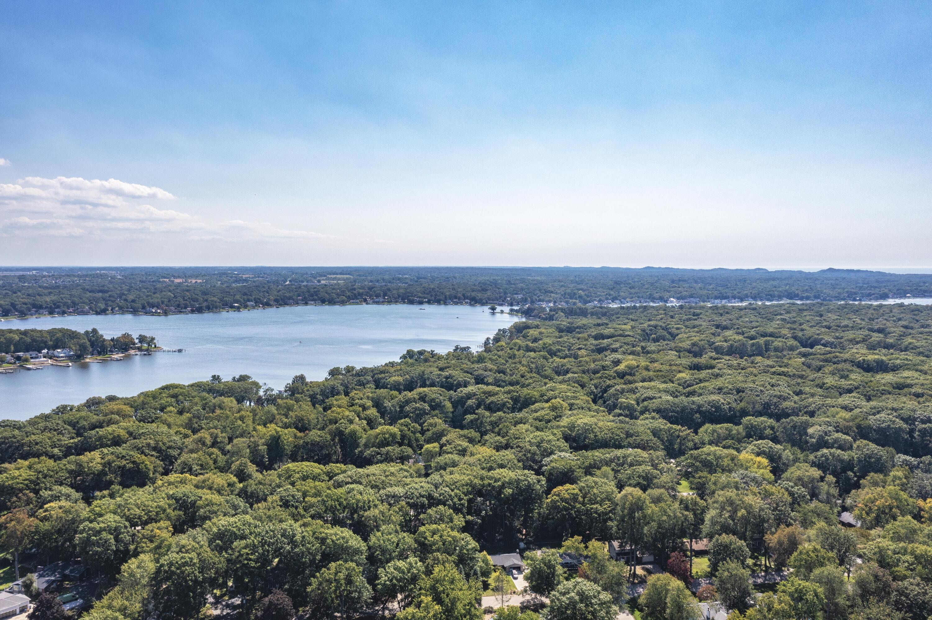 31 Forest Hills Drive Holland MI 49424