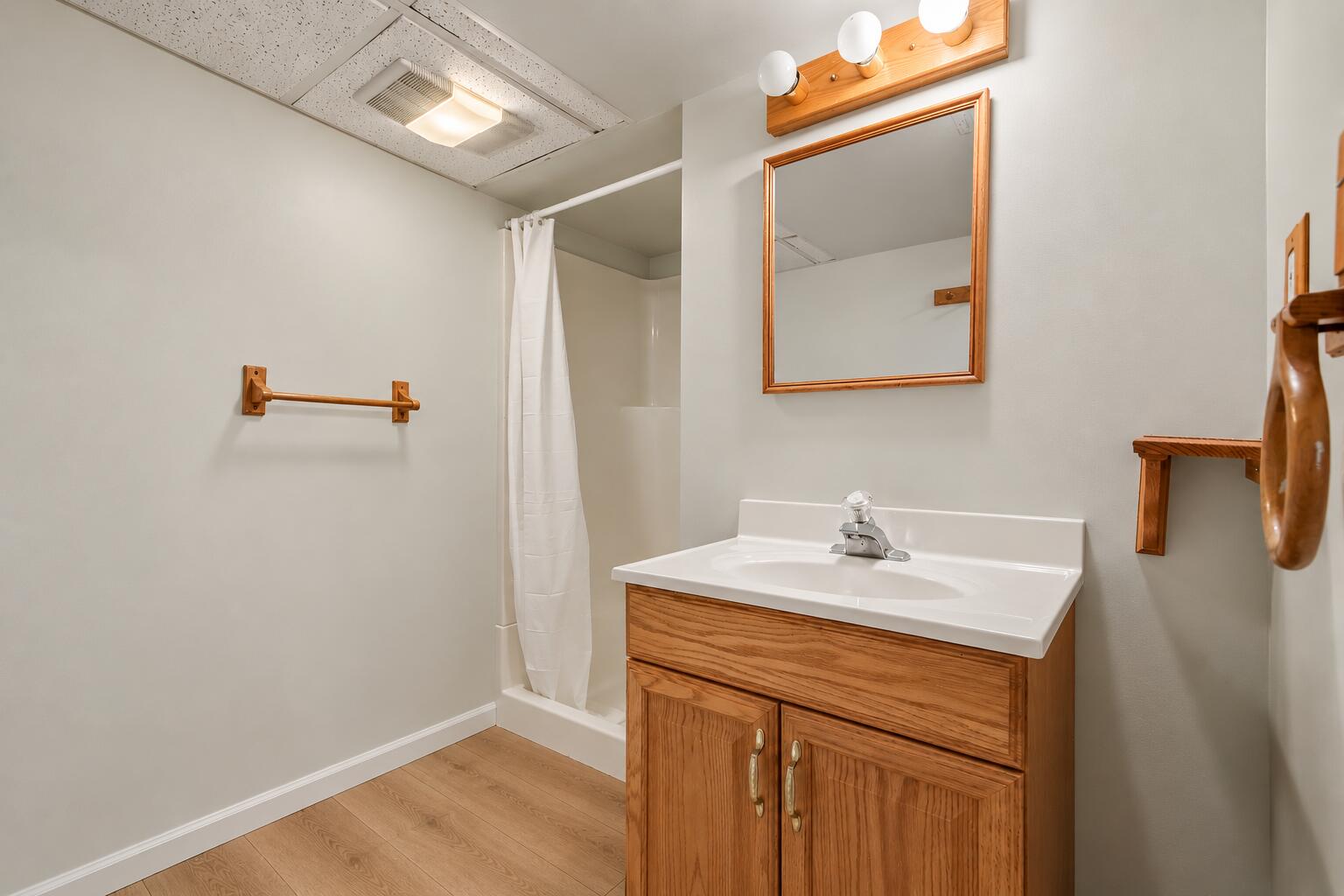 252 Edison Park Avenue NW Grand Rapids MI 49504