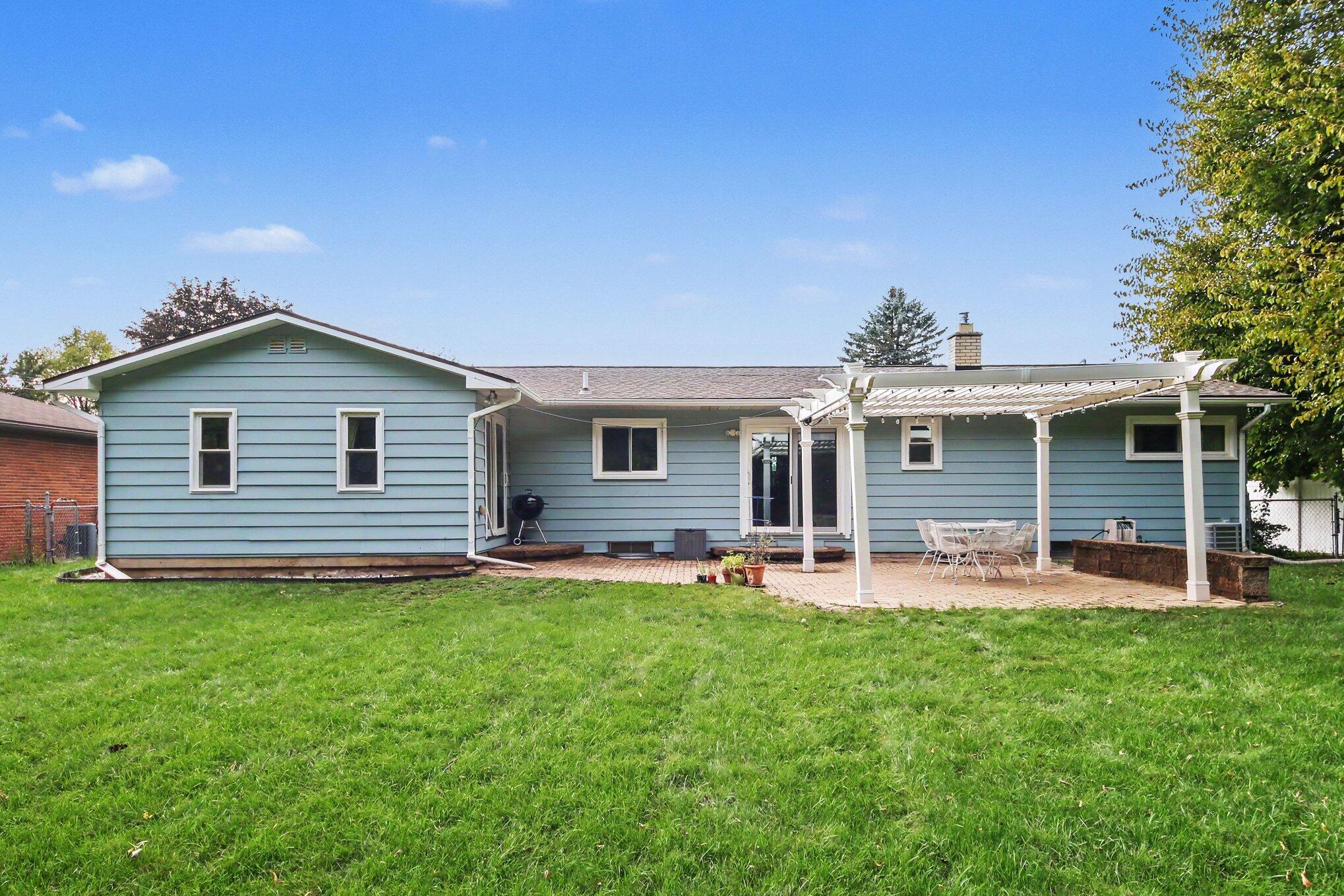 252 Edison Park Avenue NW Grand Rapids MI 49504