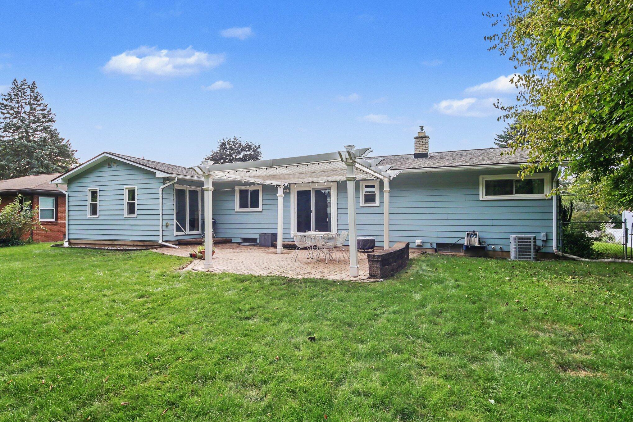 252 Edison Park Avenue NW Grand Rapids MI 49504
