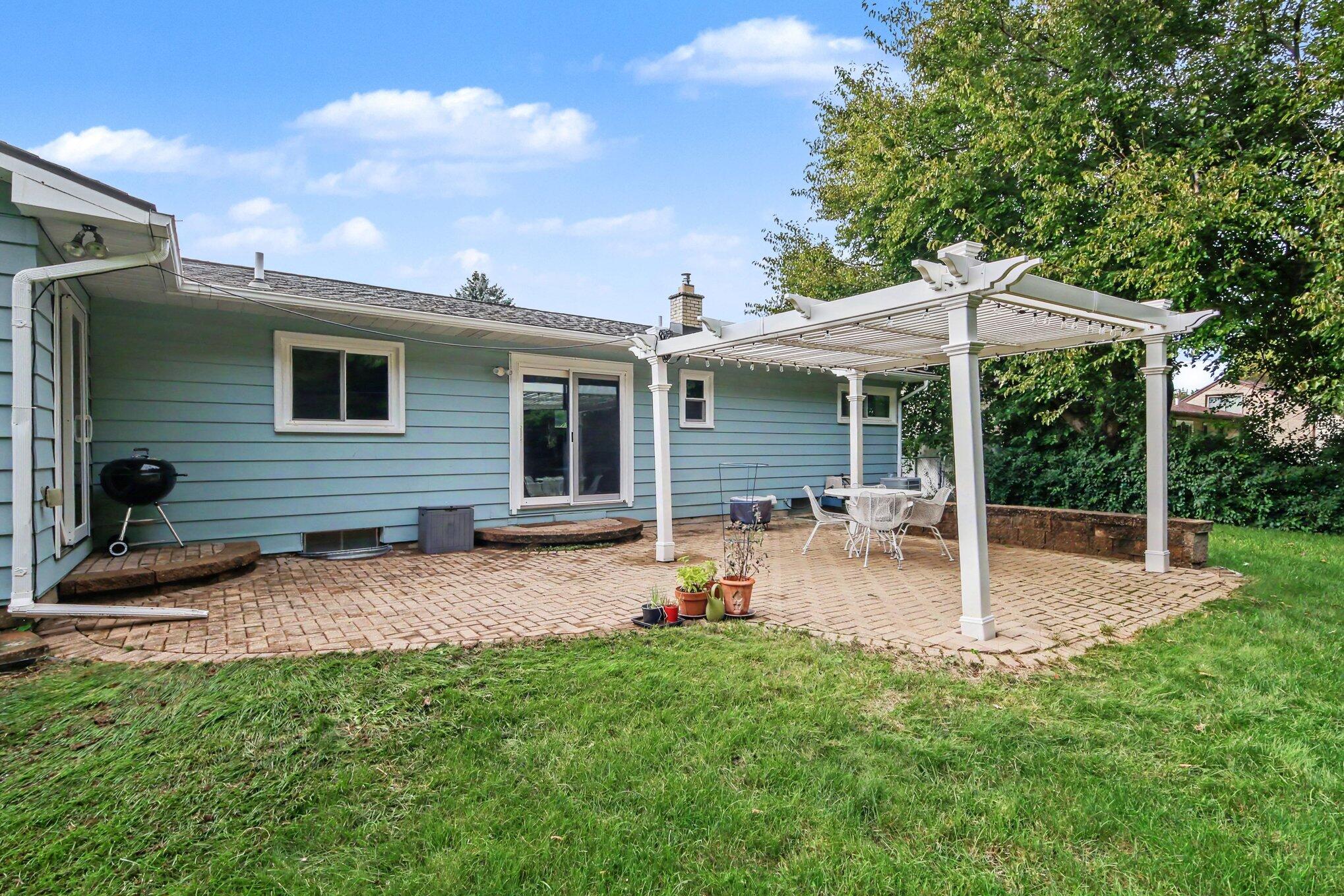 252 Edison Park Avenue NW Grand Rapids MI 49504