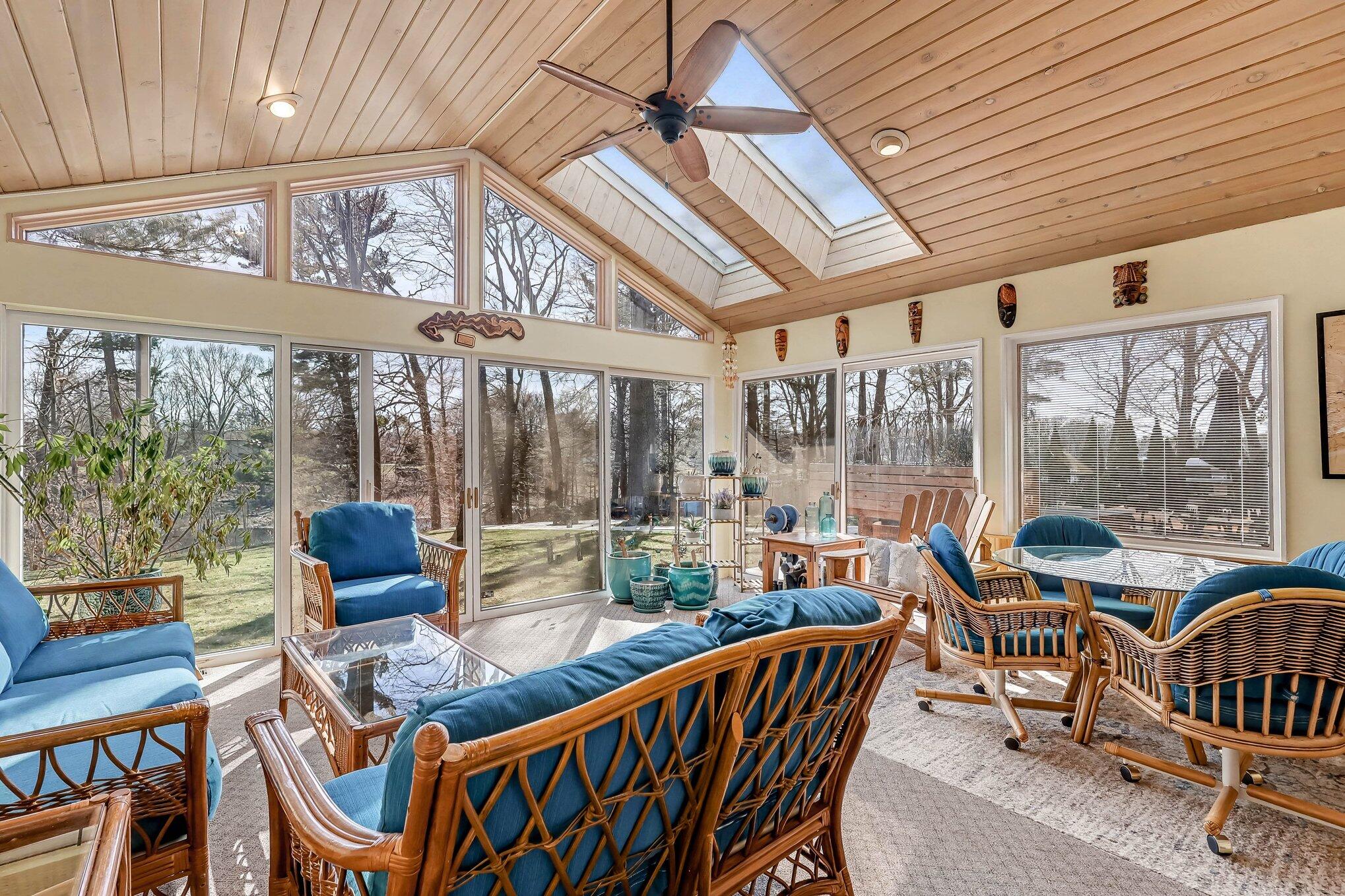 1437 Brookwood Drive Norton Shores MI 49441