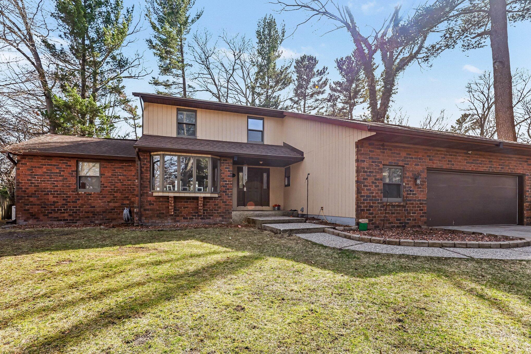 1437 Brookwood Drive Norton Shores MI 49441