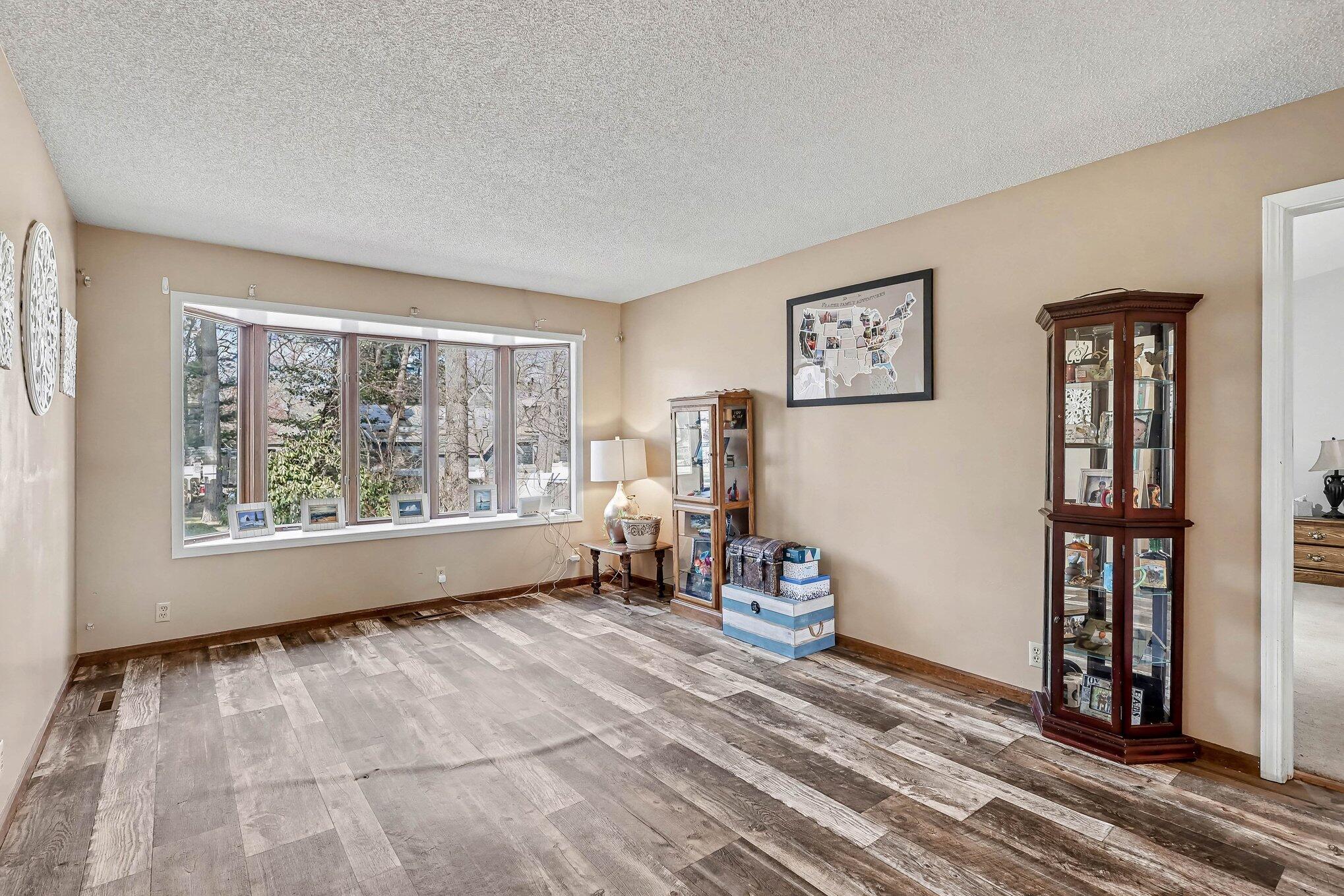 1437 Brookwood Drive Norton Shores MI 49441
