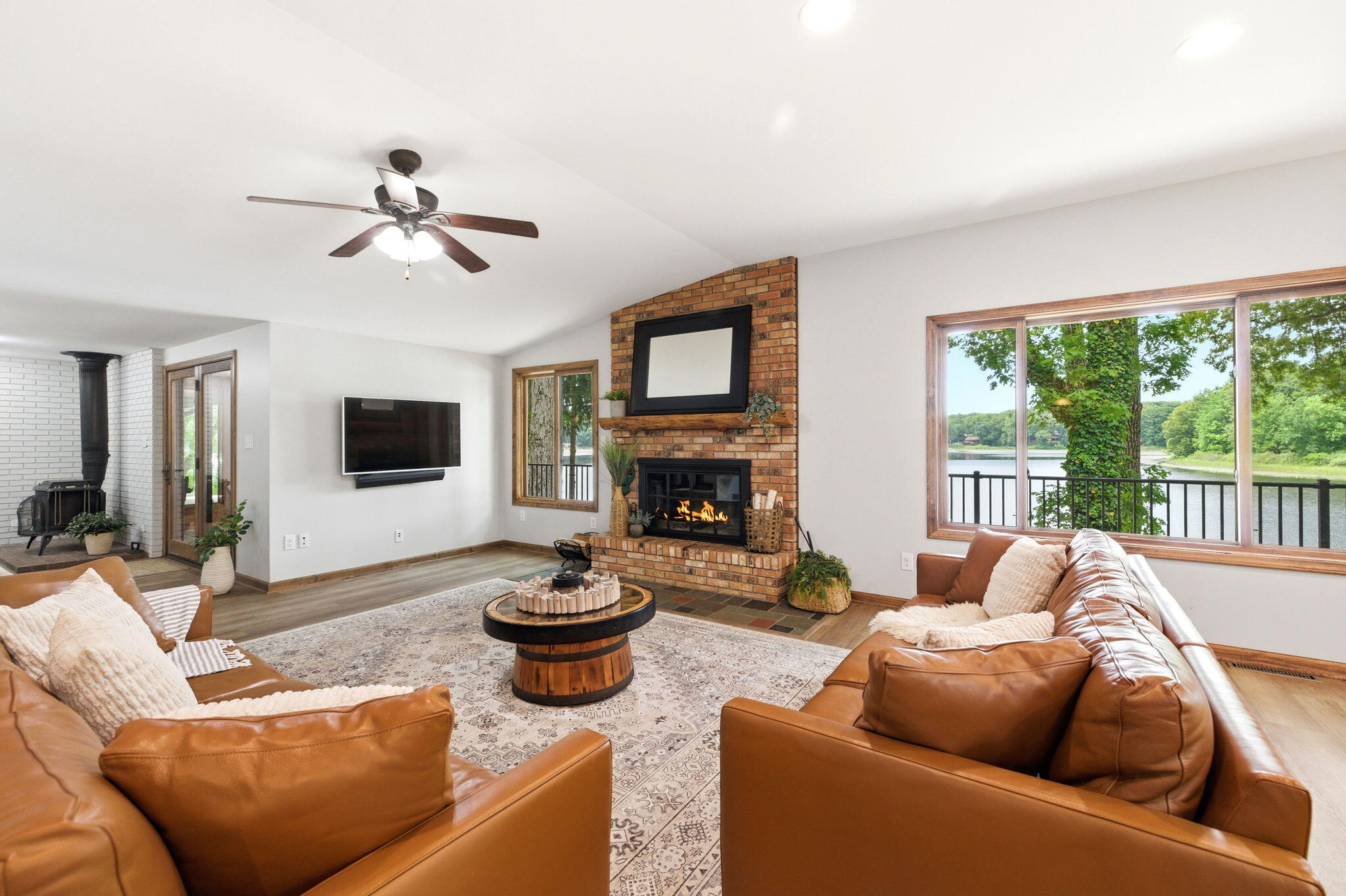 27661 Pine Lake Street Edwardsburg MI 49112