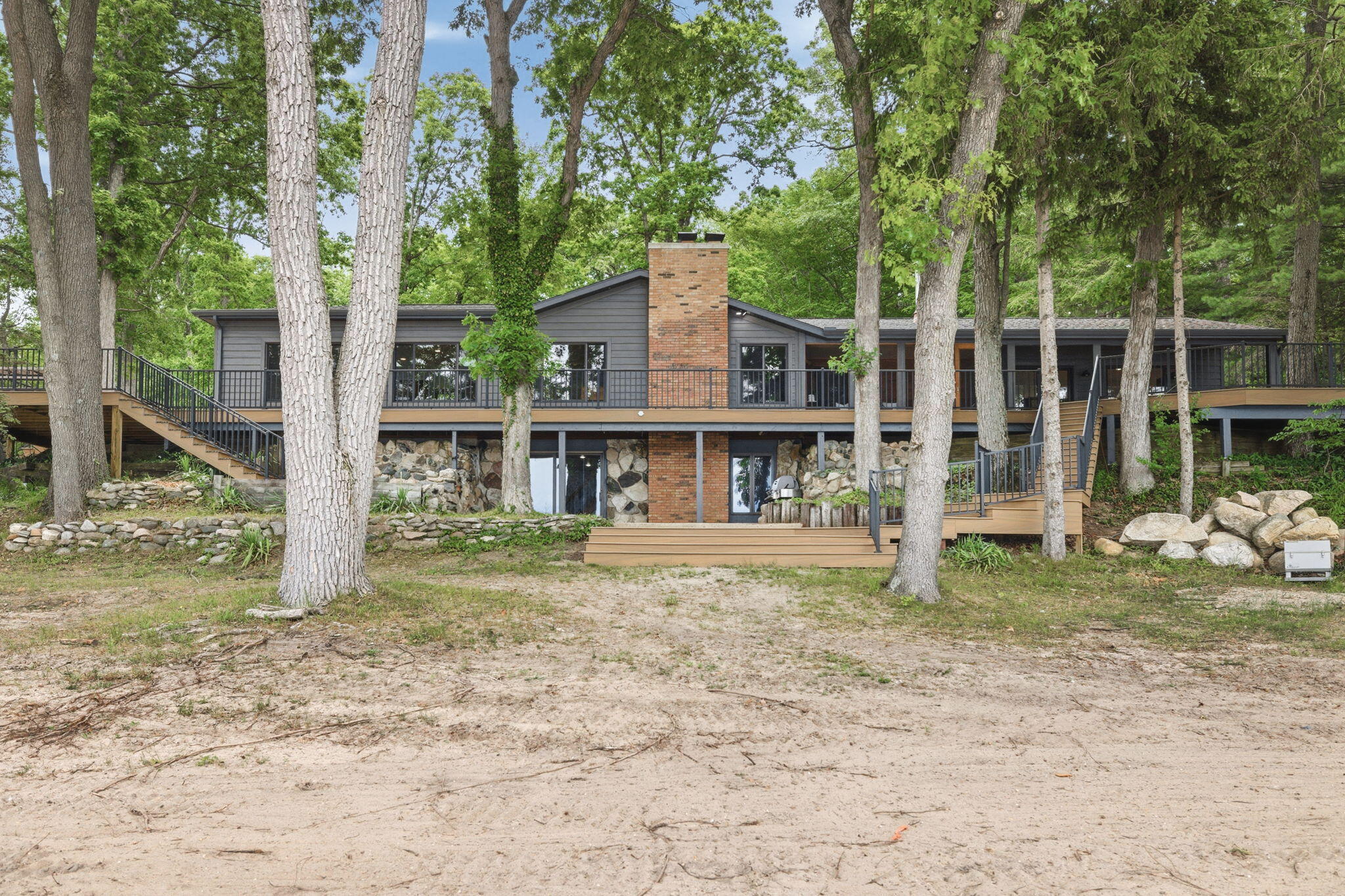 27661 Pine Lake Street Edwardsburg MI 49112
