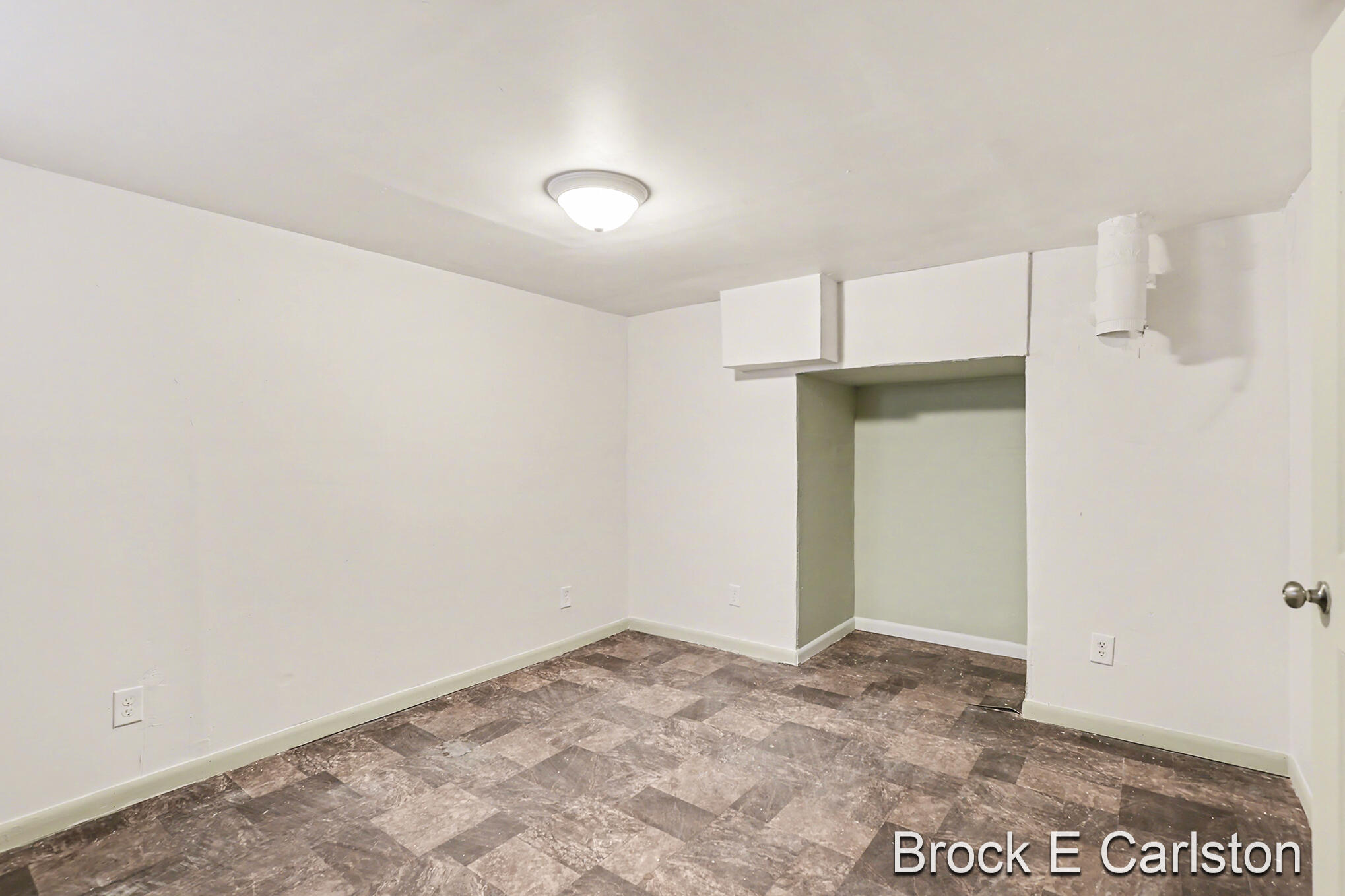 2614 Riordan Street Muskegon MI 49444