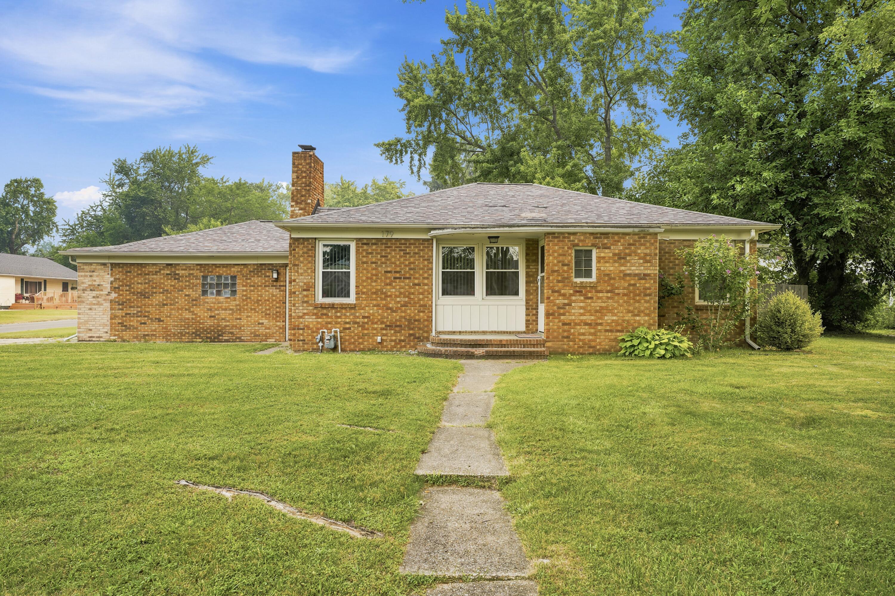 179 Clardelle Avenue Benton Harbor MI 49022