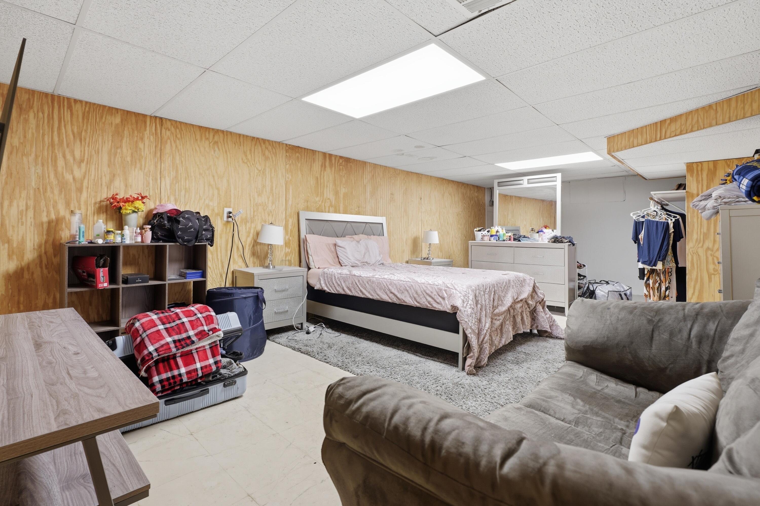 179 Clardelle Avenue Benton Harbor MI 49022