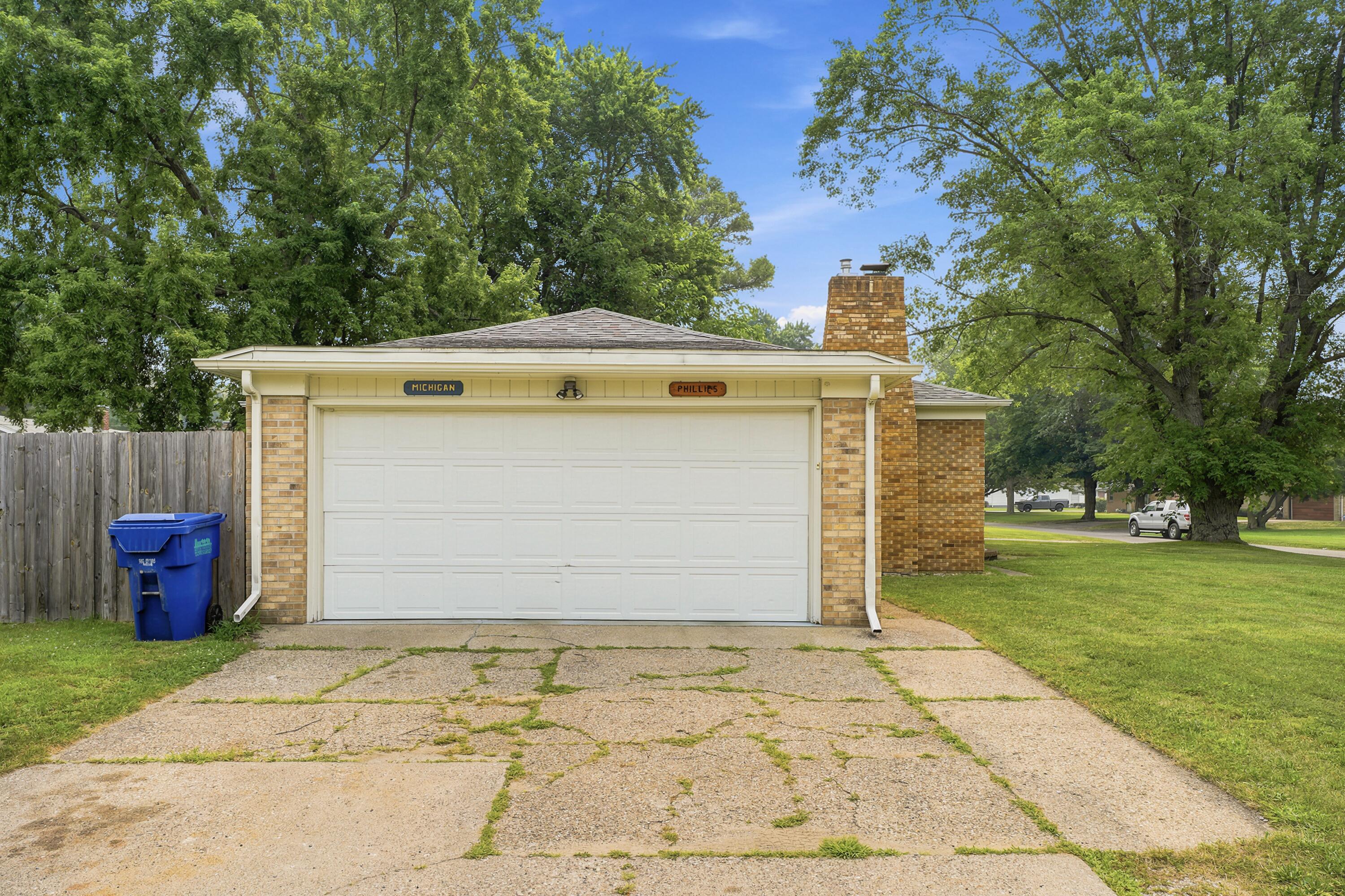 179 Clardelle Avenue Benton Harbor MI 49022