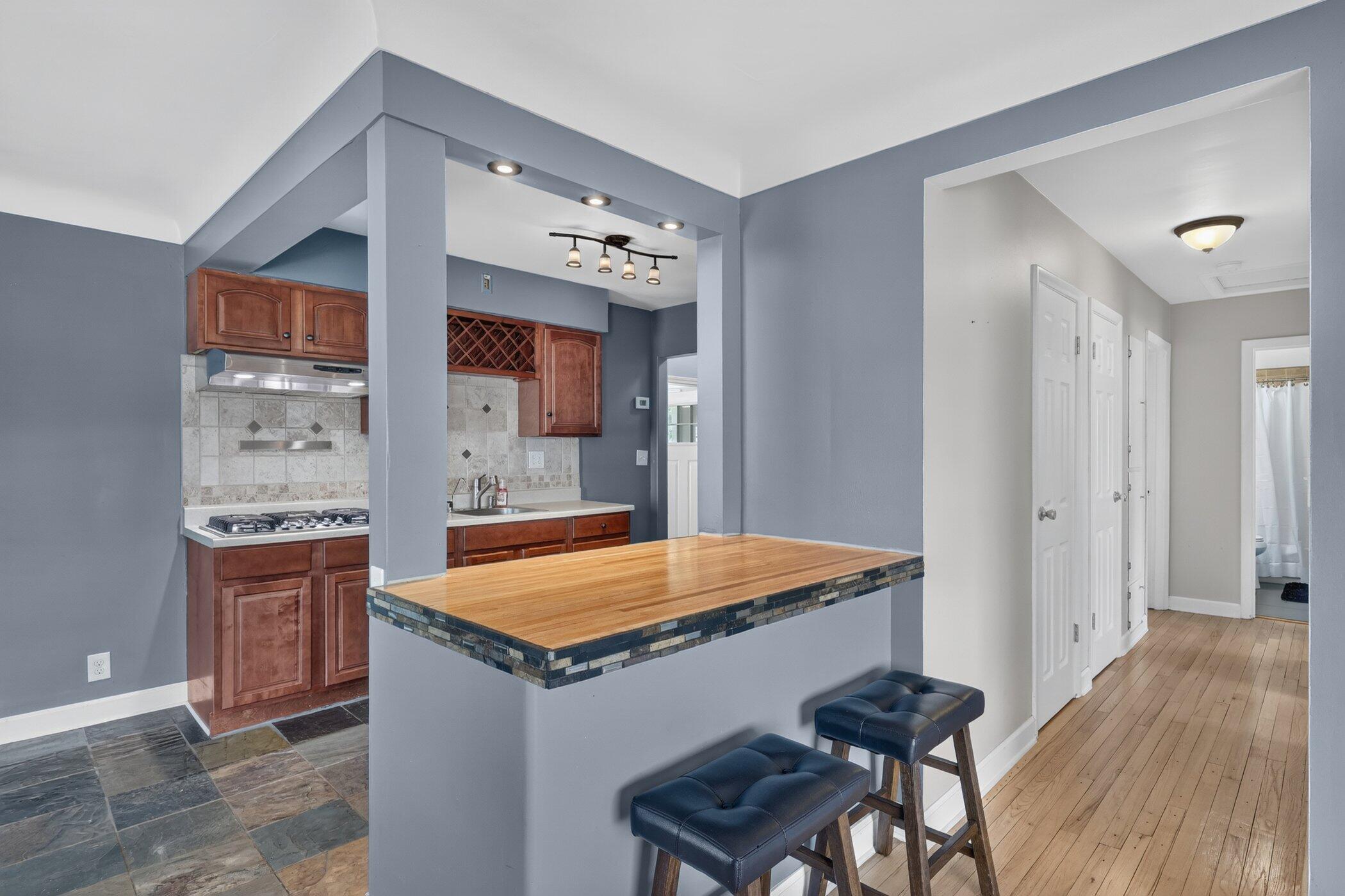 2117 Dorchester Avenue Kalamazoo MI 49001