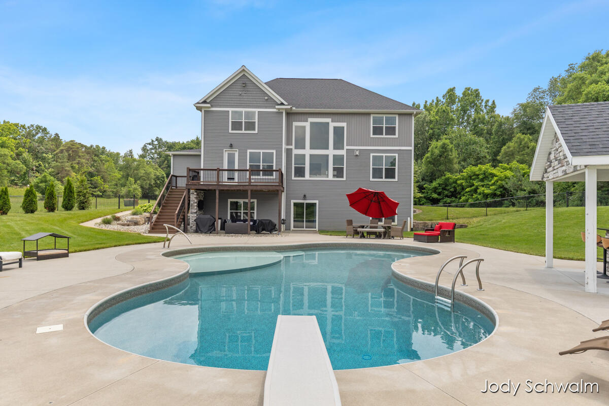 3619 12 Mile Road NE Rockford MI 49341