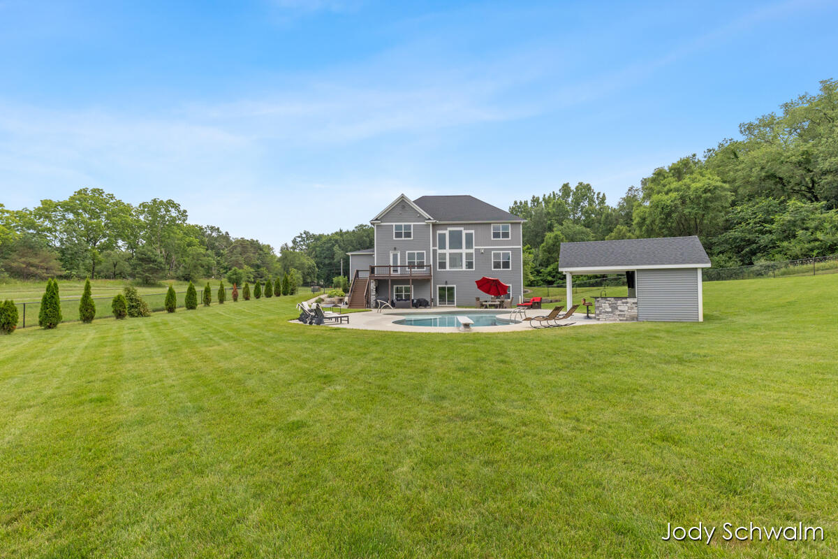 3619 12 Mile Road NE Rockford MI 49341