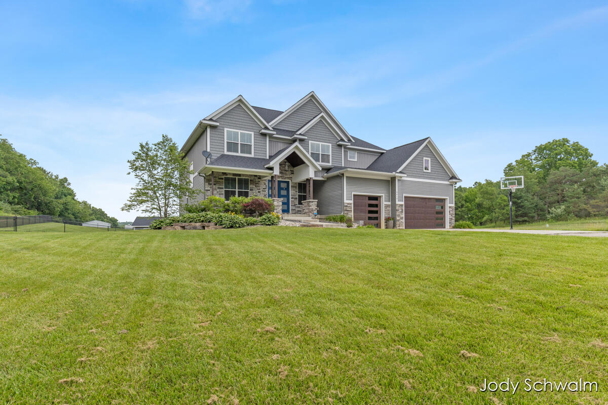 3619 12 Mile Road NE Rockford MI 49341
