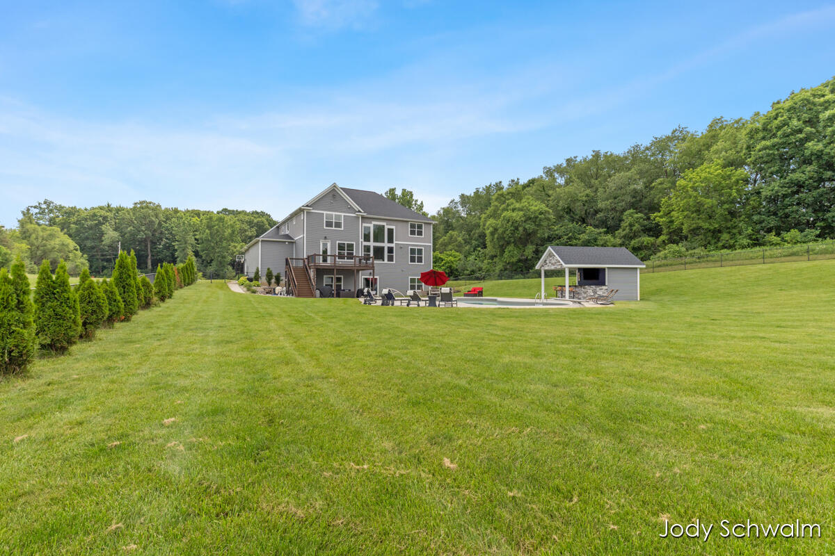 3619 12 Mile Road NE Rockford MI 49341