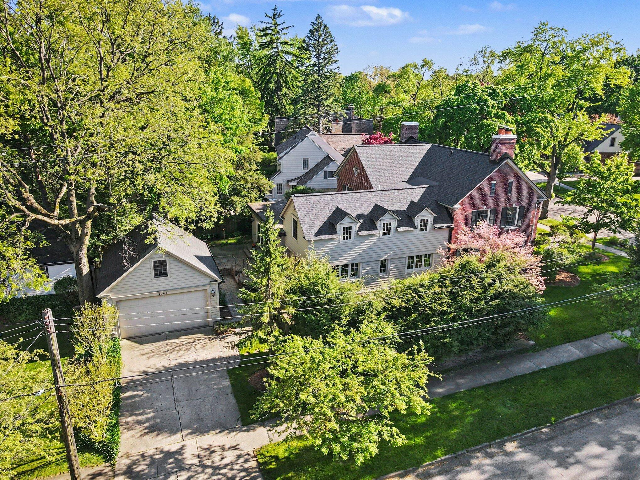 2203 Sheffield Drive Kalamazoo MI 49008