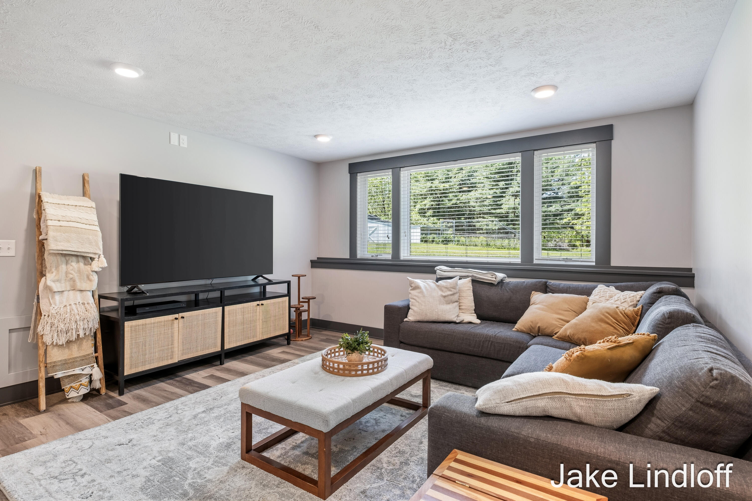 8855 Myers Lake Avenue NE Rockford MI 49341
