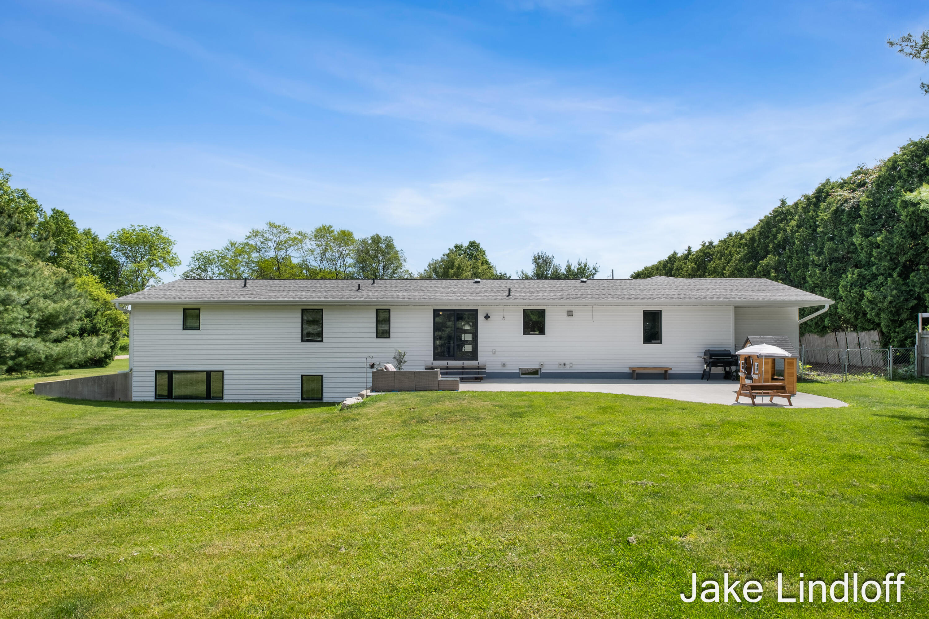 8855 Myers Lake Avenue NE Rockford MI 49341