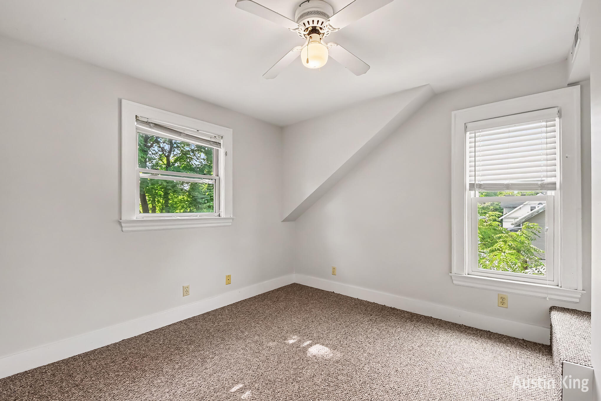512 Curtis Street NE Grand Rapids MI 49505