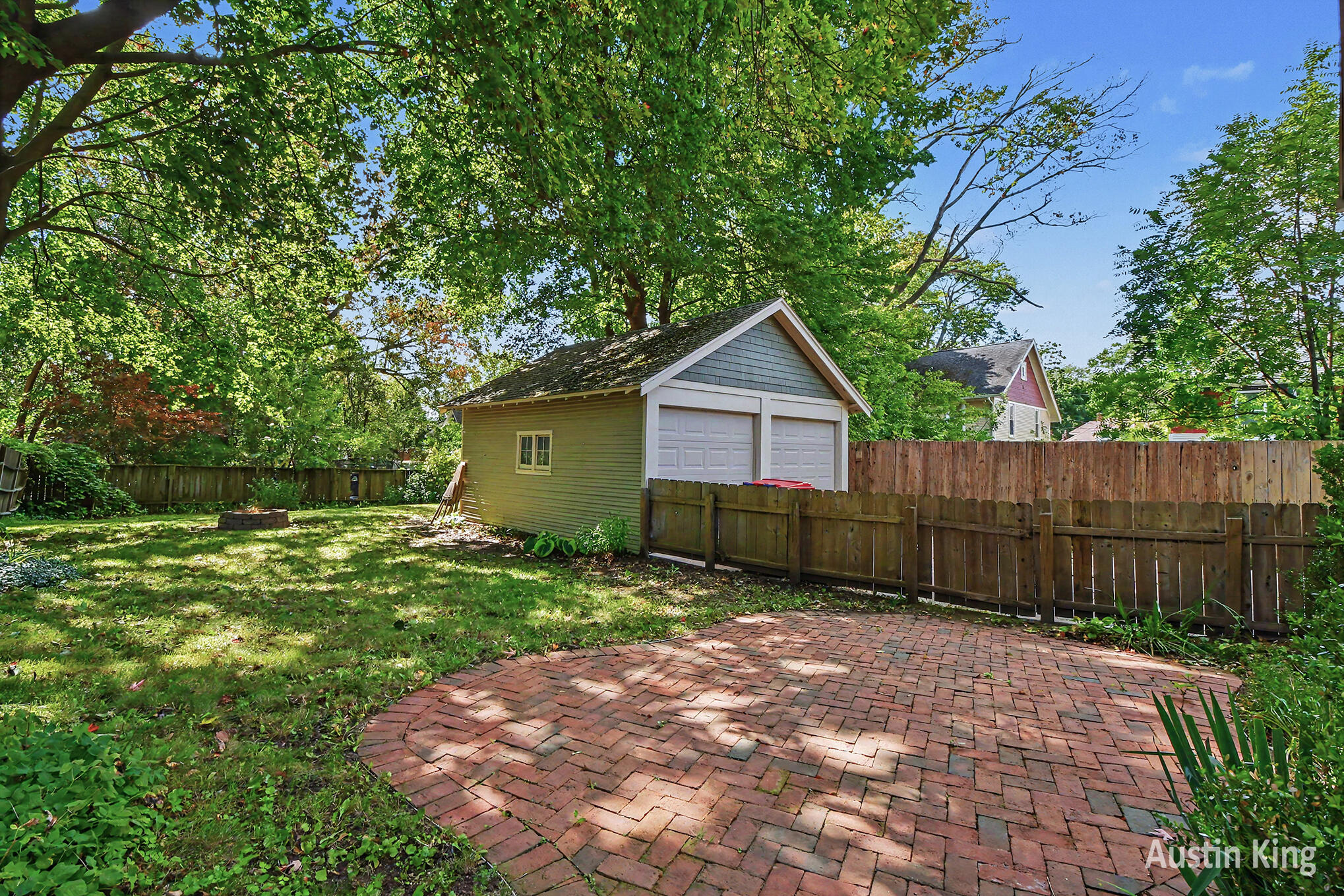 512 Curtis Street NE Grand Rapids MI 49505