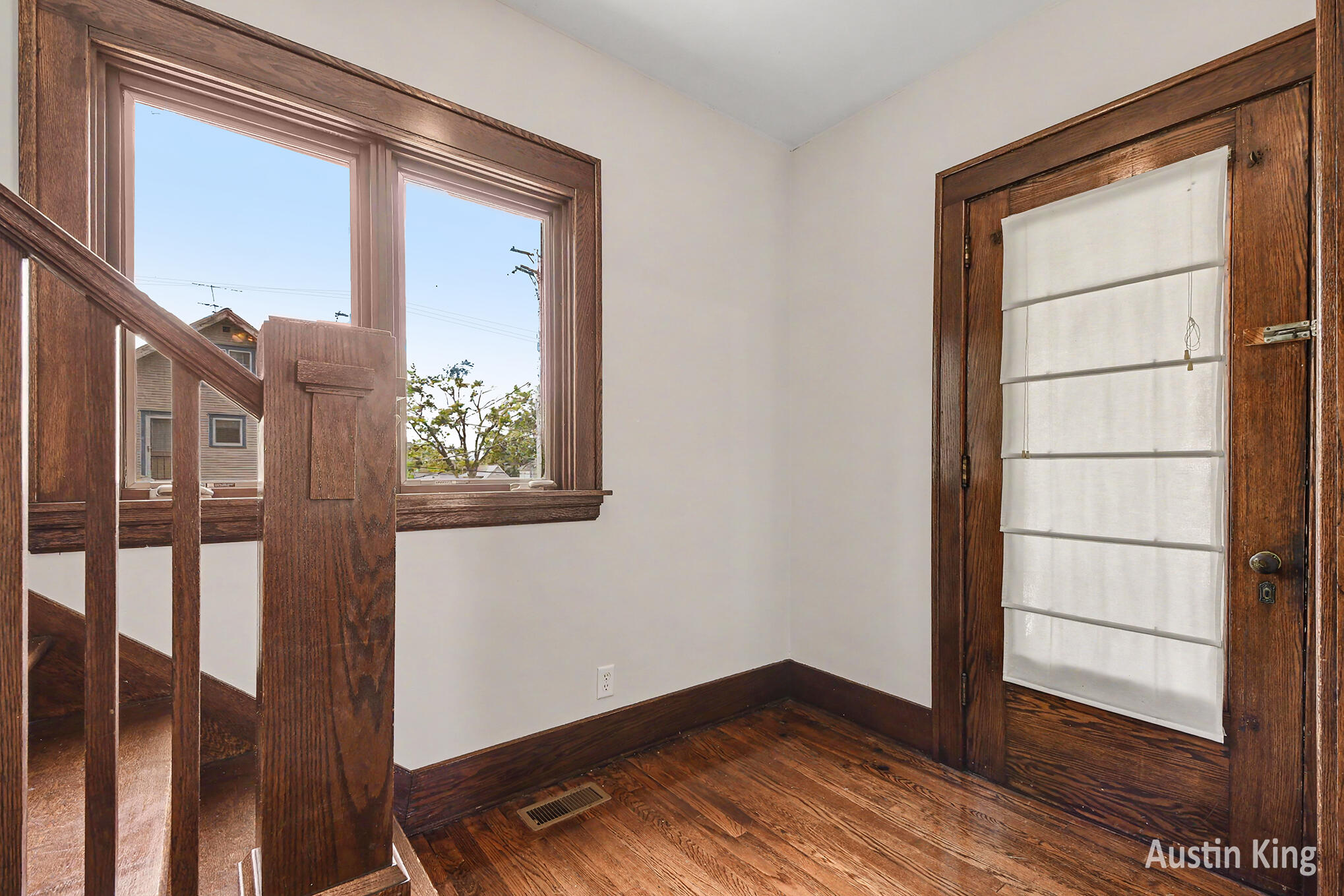 512 Curtis Street NE Grand Rapids MI 49505