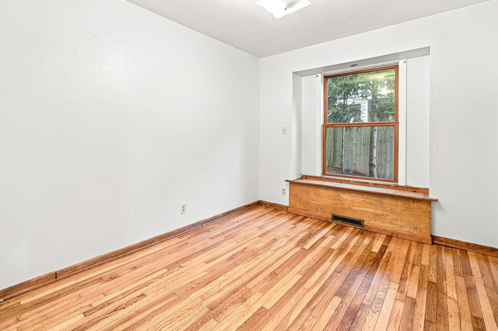 923 Bell Avenue New Buffalo MI 49117