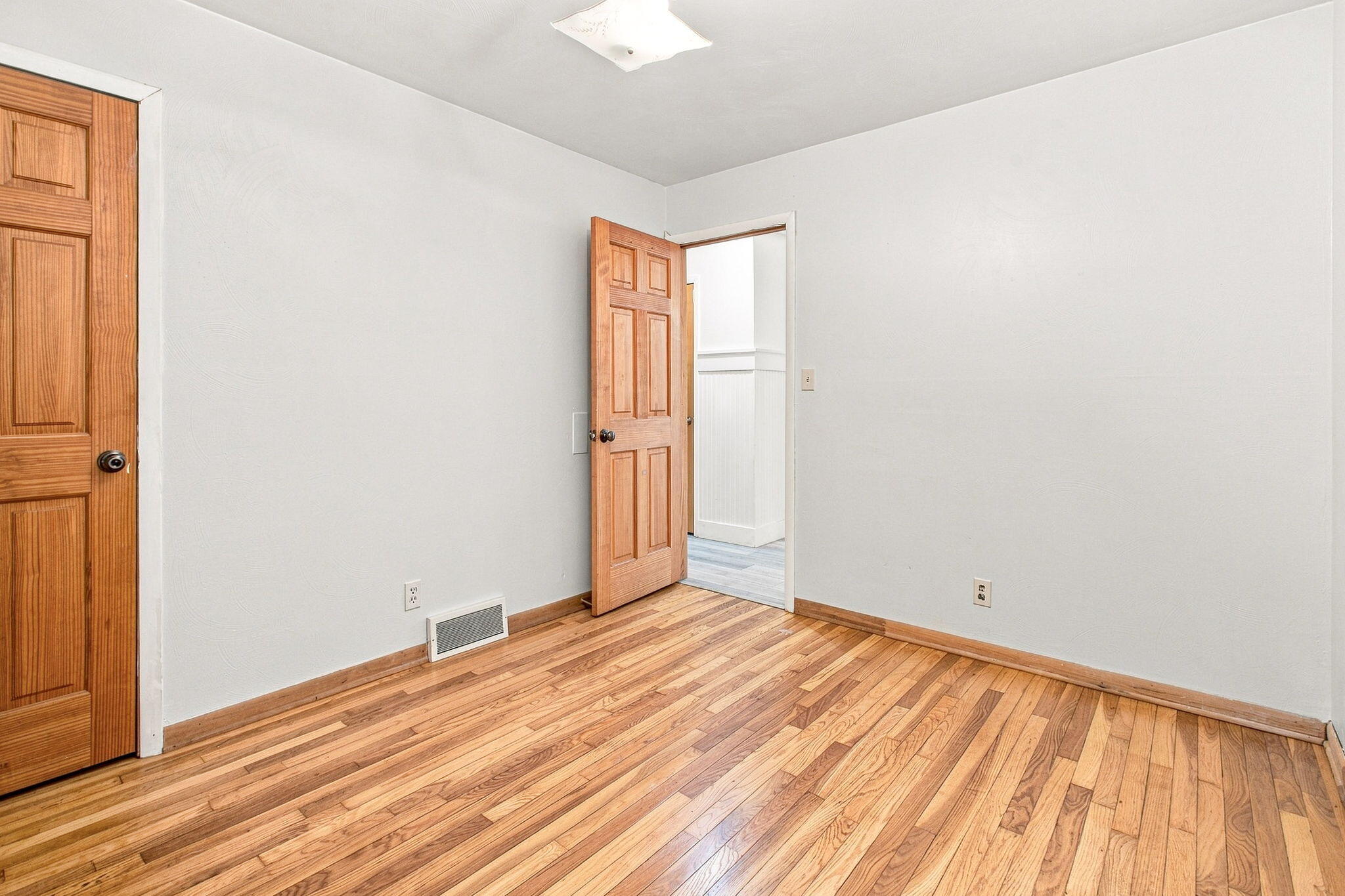 923 Bell Avenue New Buffalo MI 49117