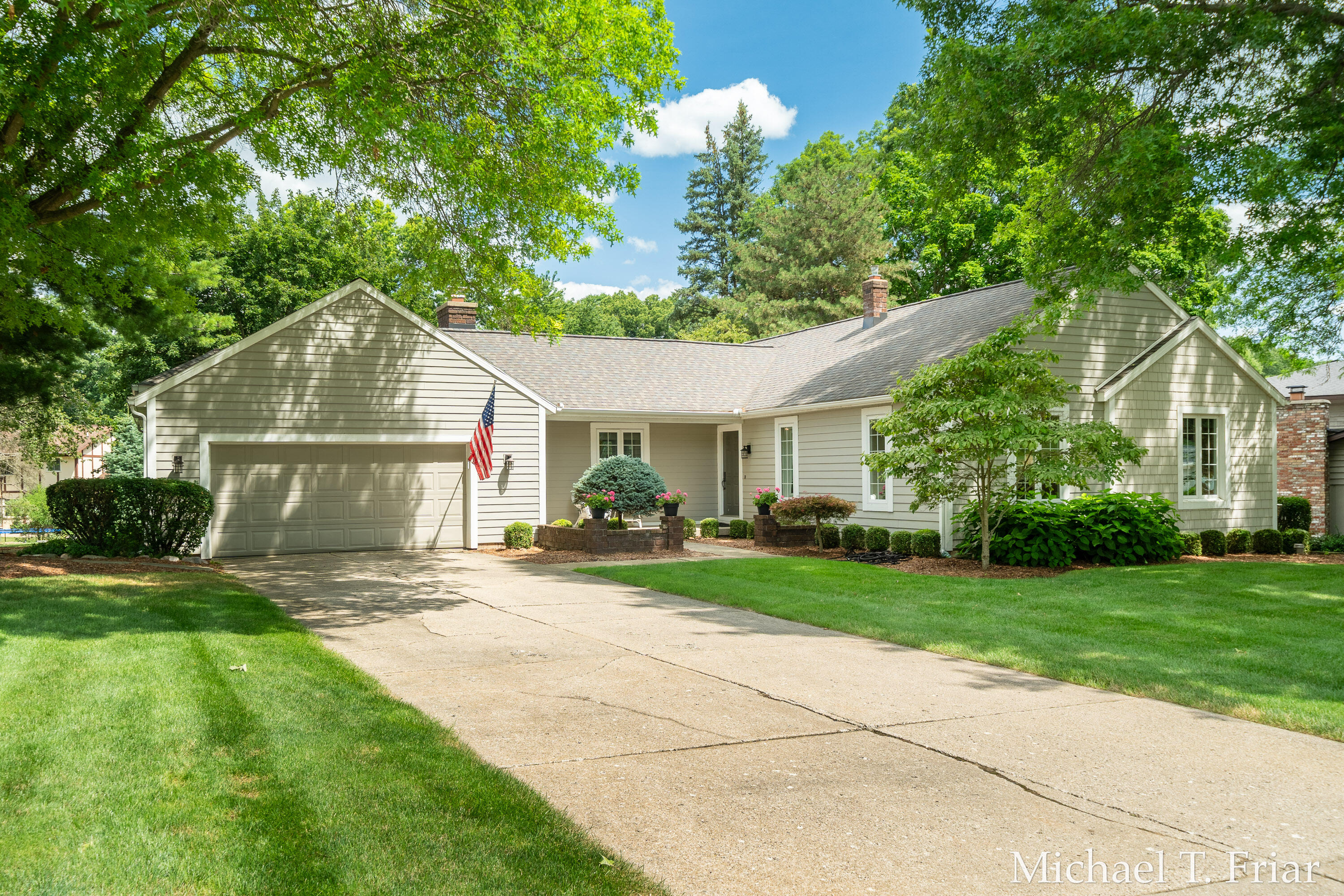 6479 Ridgemont Drive SE Grand Rapids MI 49546