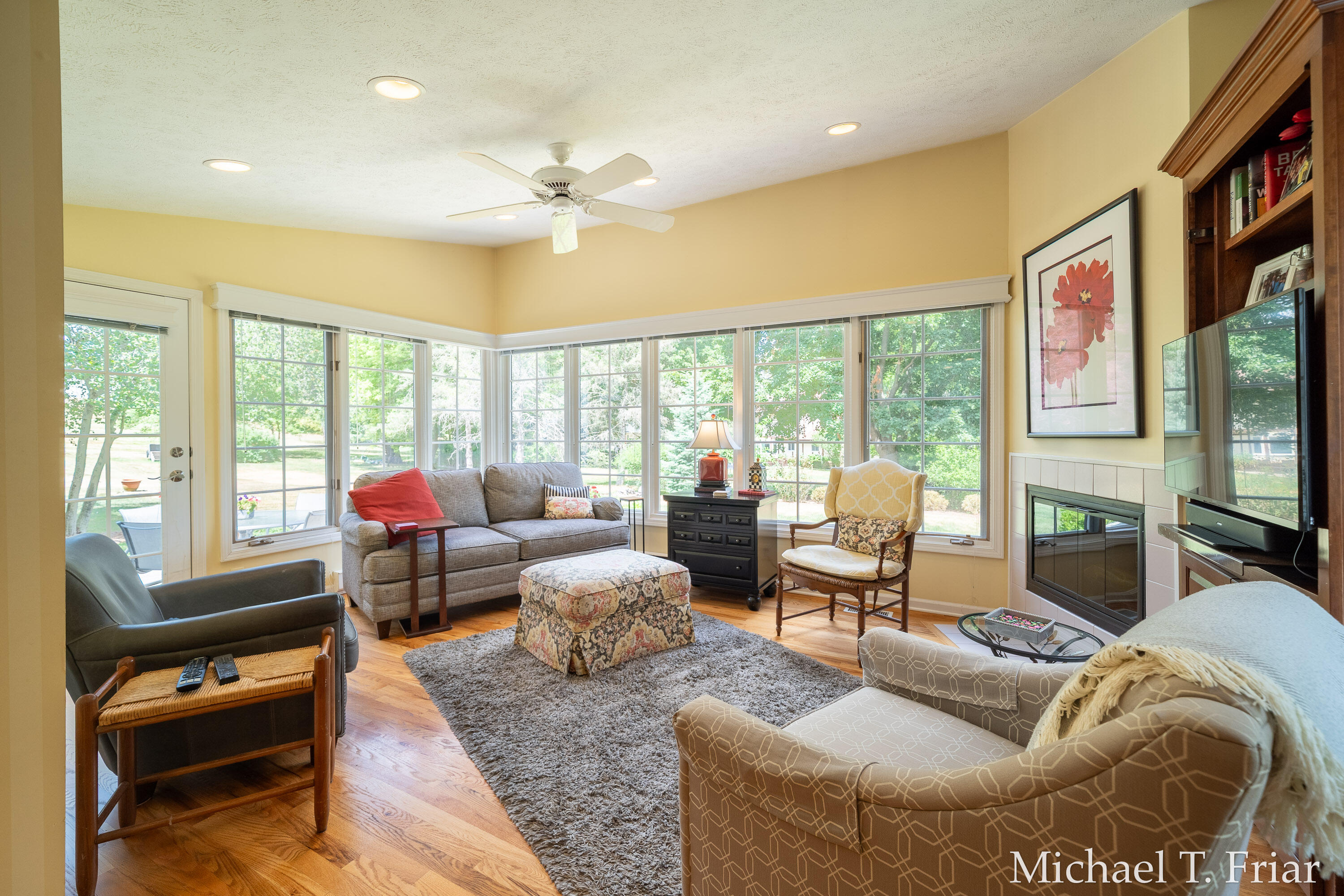 6479 Ridgemont Drive SE Grand Rapids MI 49546