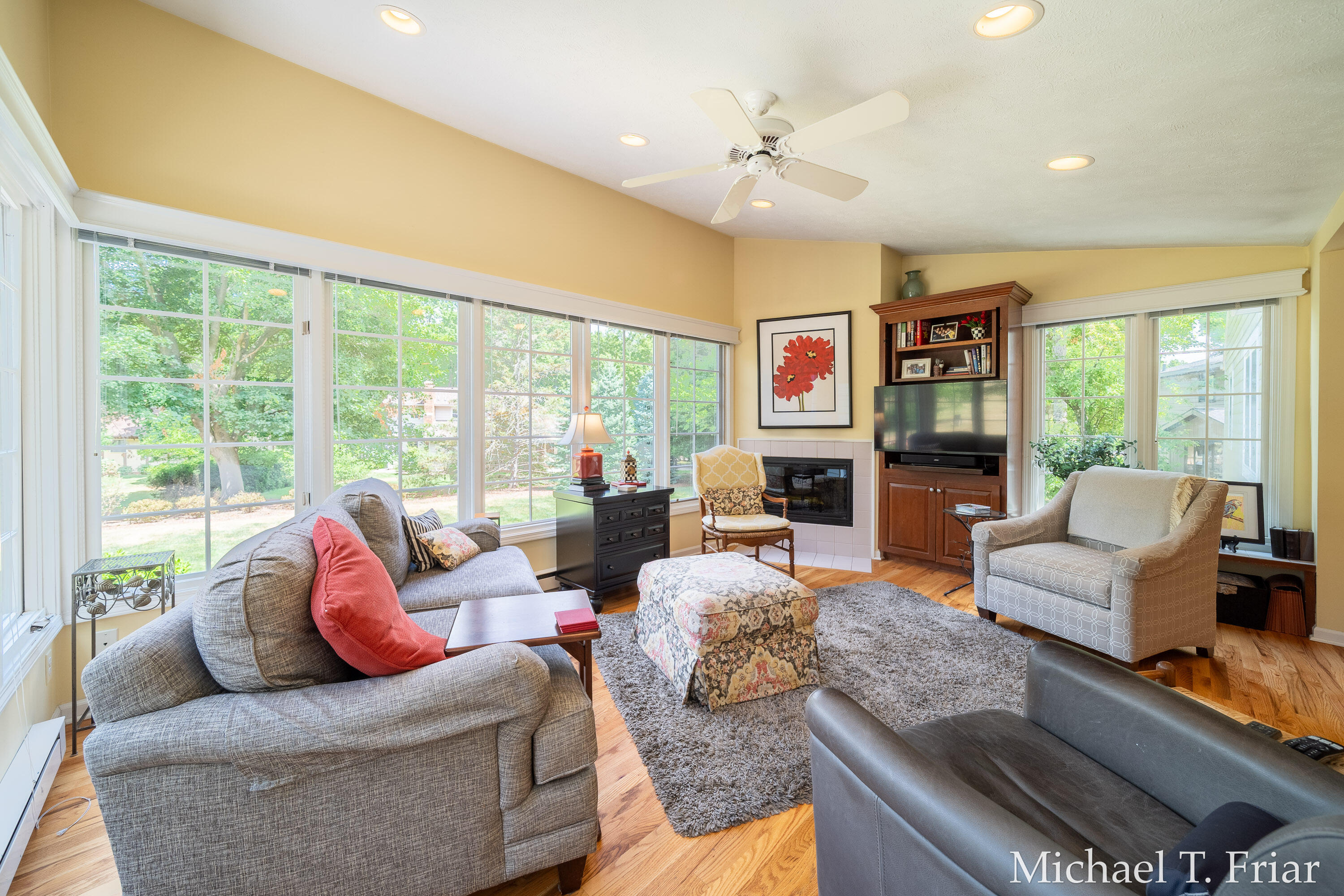 6479 Ridgemont Drive SE Grand Rapids MI 49546