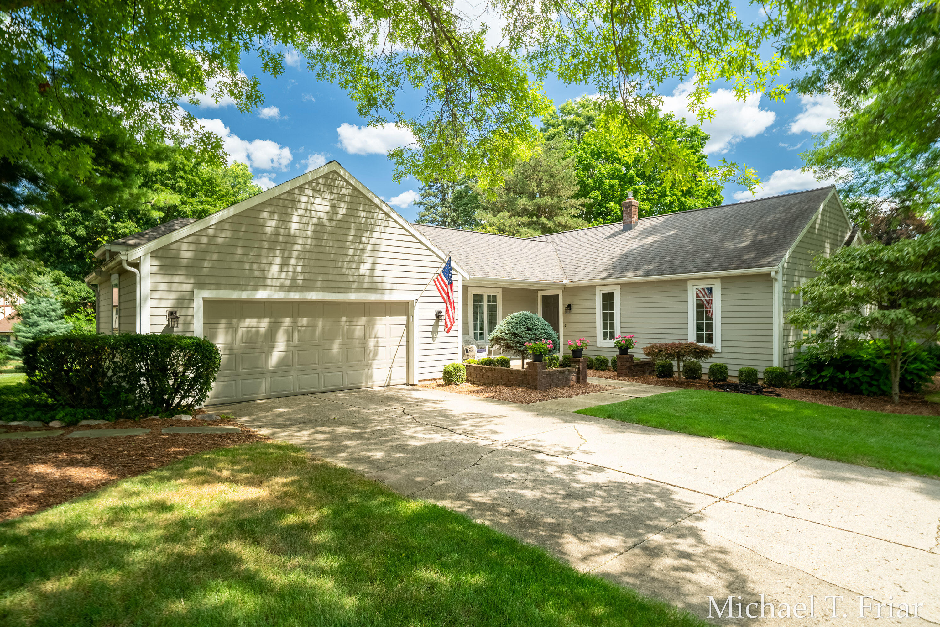 6479 Ridgemont Drive SE Grand Rapids MI 49546