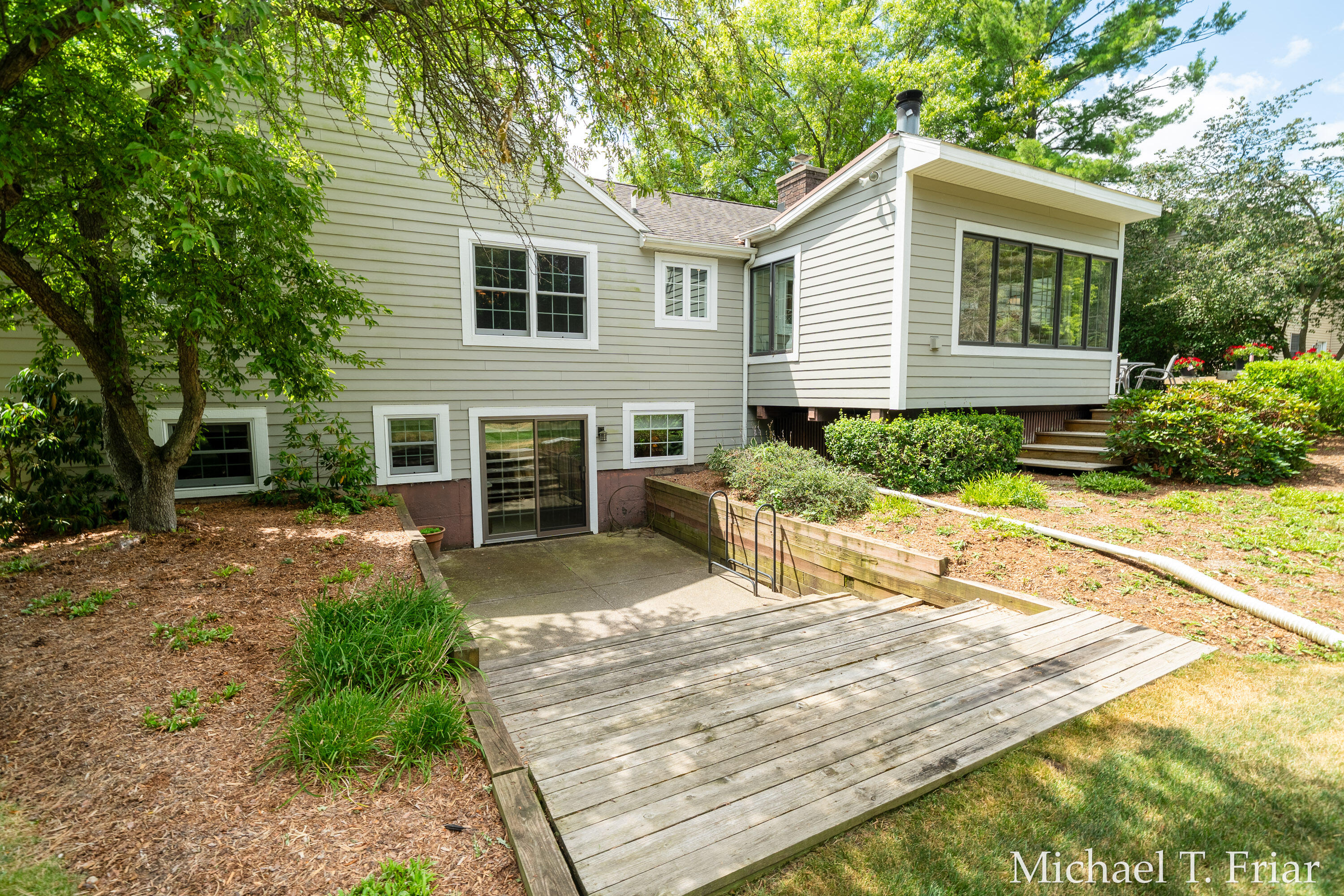 6479 Ridgemont Drive SE Grand Rapids MI 49546