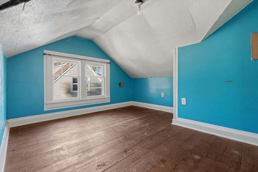 16 W 21st Street Holland MI 49423