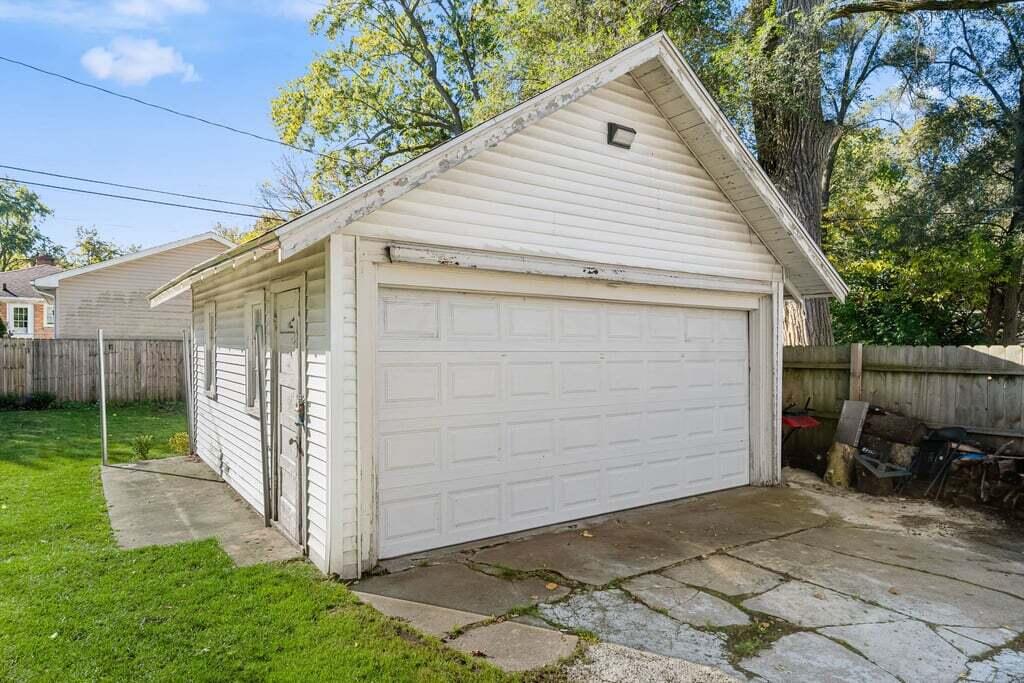 16 W 21st Street Holland MI 49423