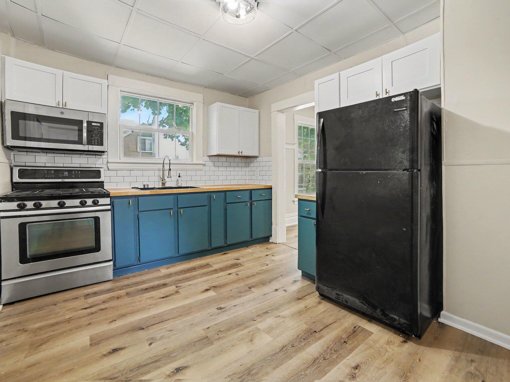 837 W Southern Avenue Muskegon MI 49441